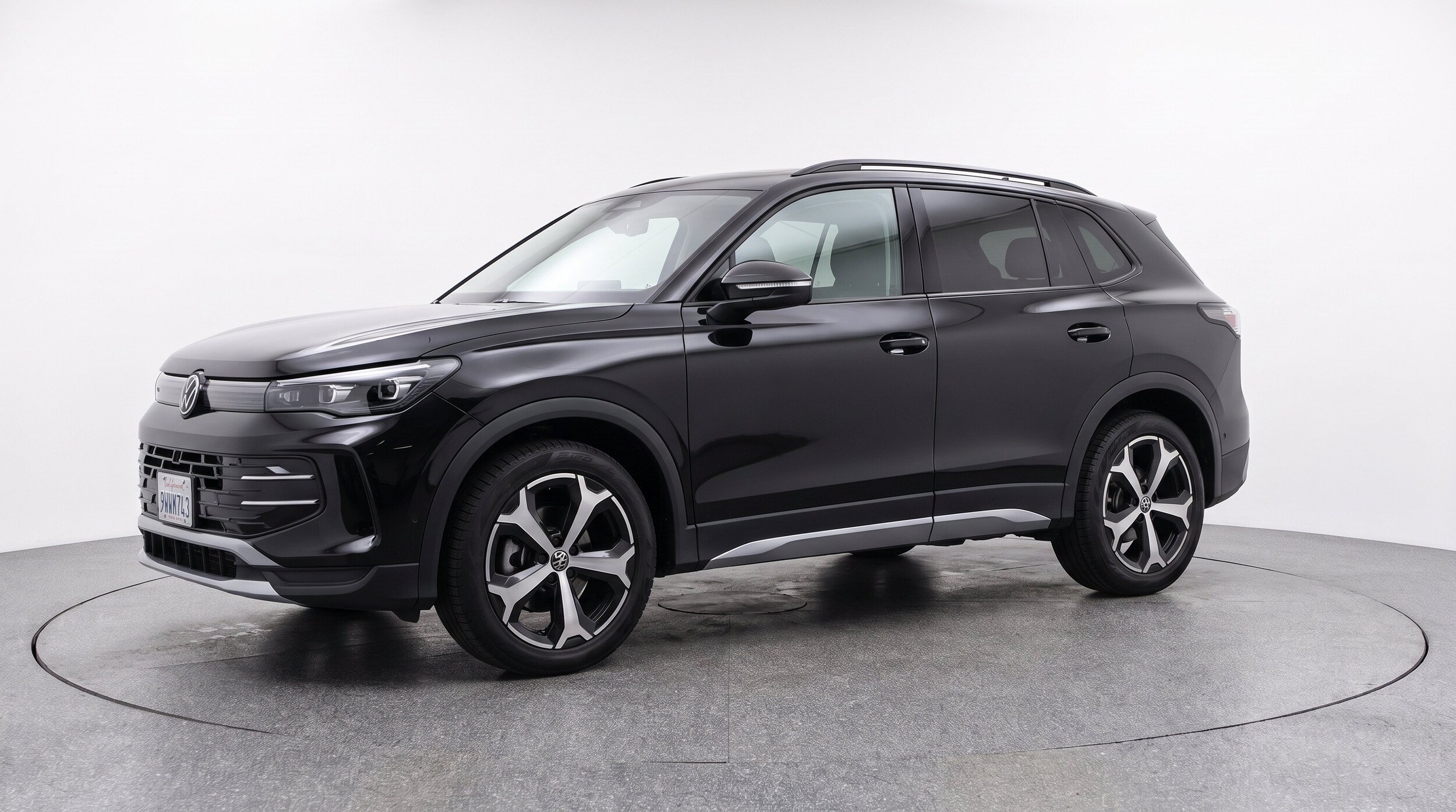 Thumbnail: 2026 Volkswagen Tiguan - 3