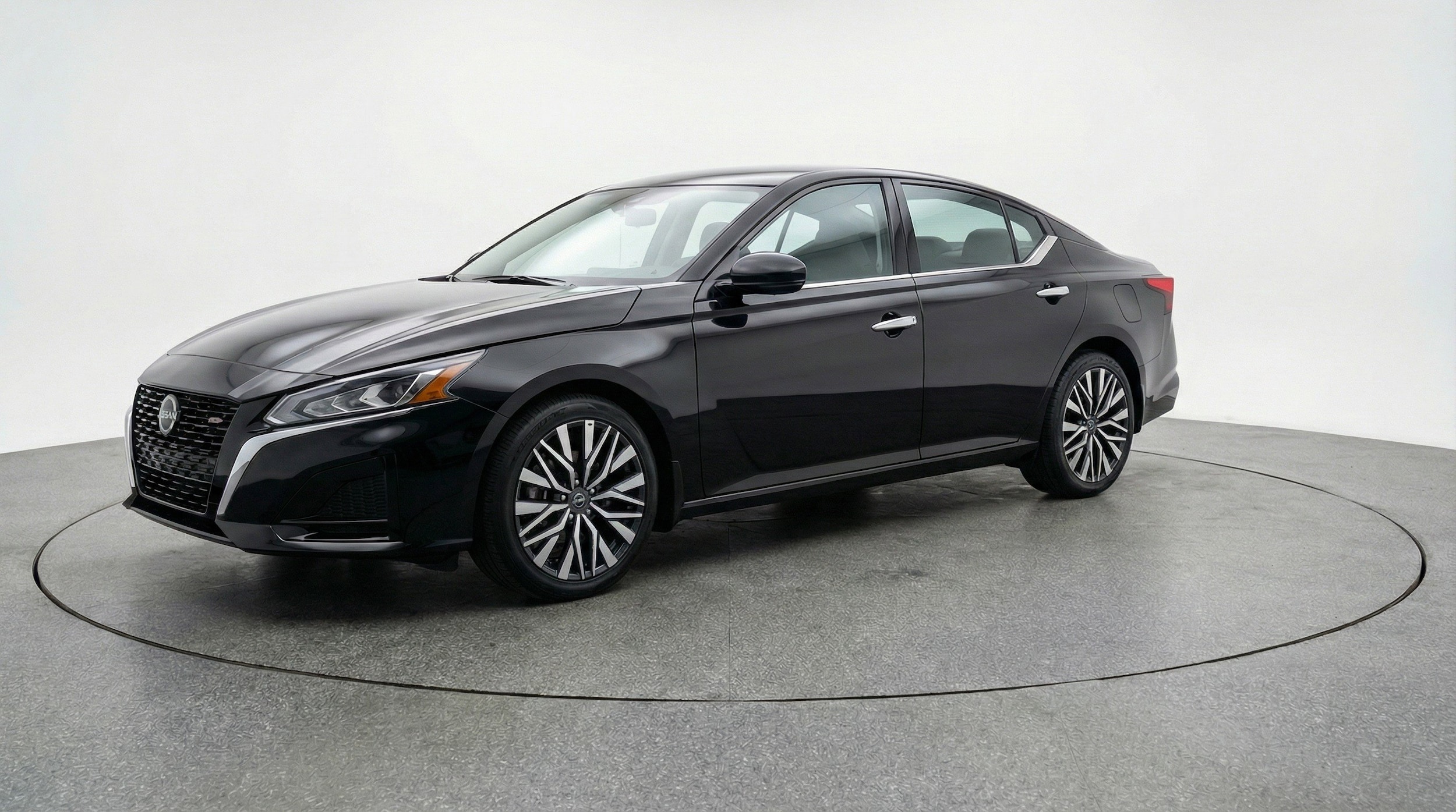 Thumbnail: 2025 Nissan Altima - 3