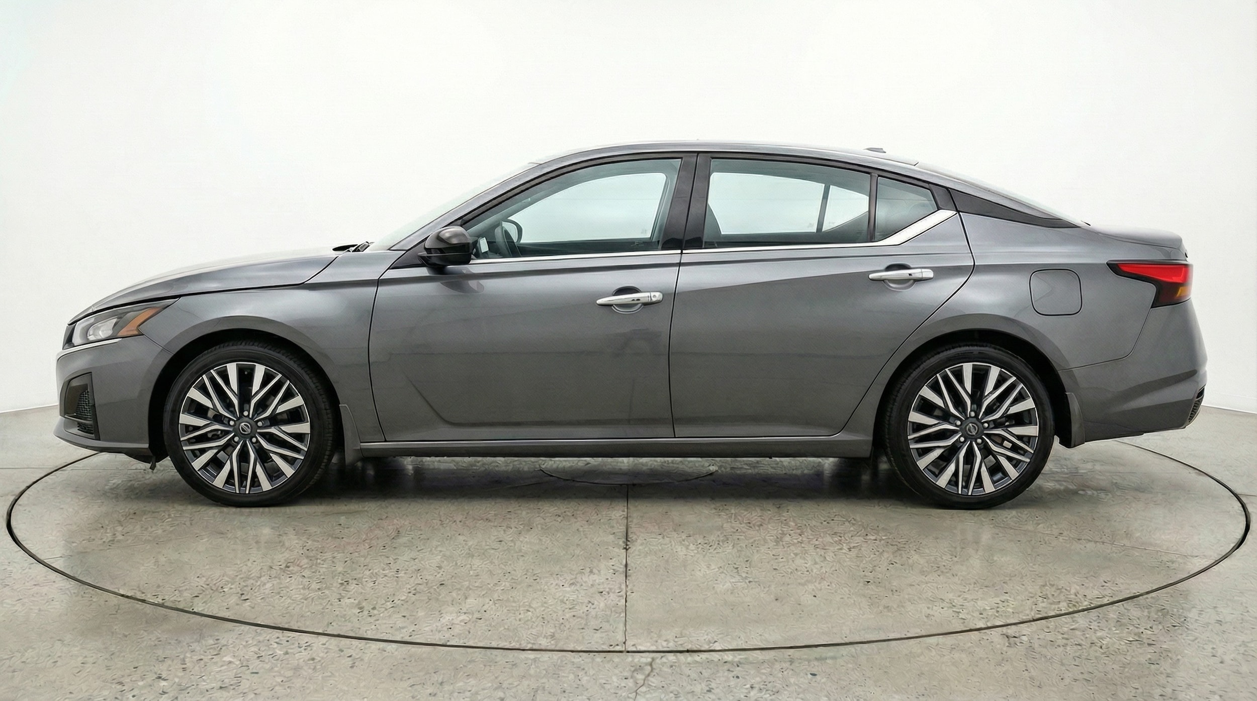 Thumbnail: 2025 Nissan Altima - 4