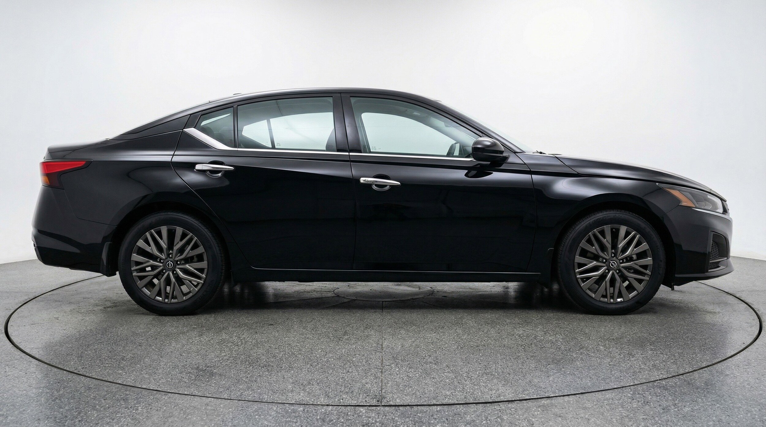 Thumbnail: 2025 Nissan Altima - 11