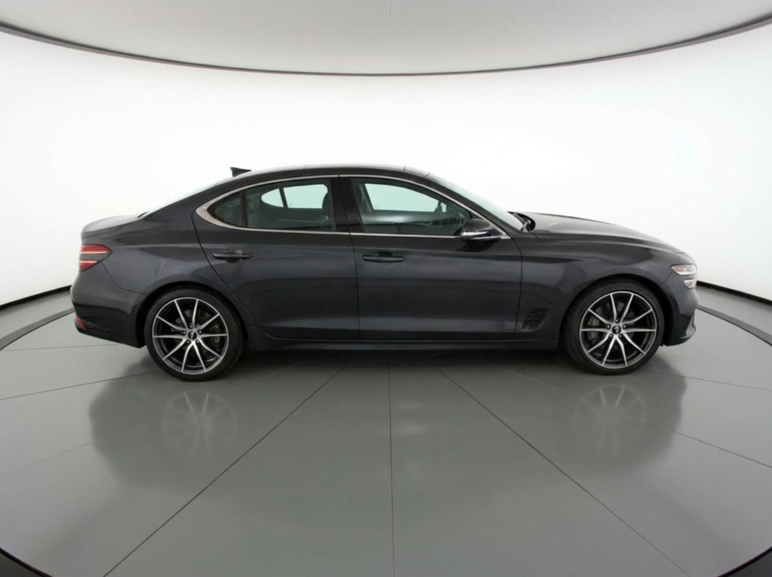 Thumbnail: 2025 Genesis G70 - 8