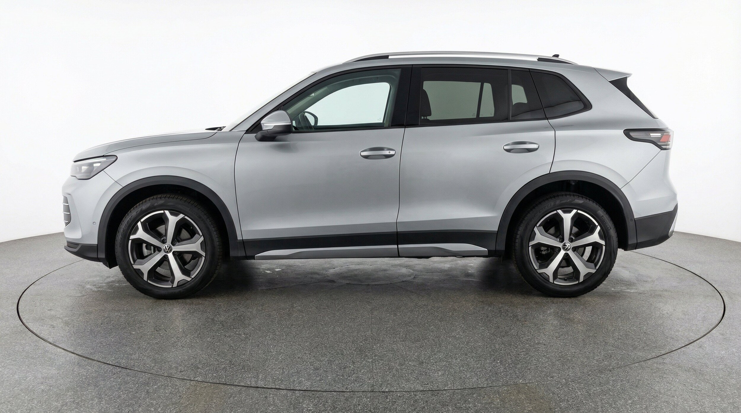 Thumbnail: 2026 Volkswagen Tiguan - 5