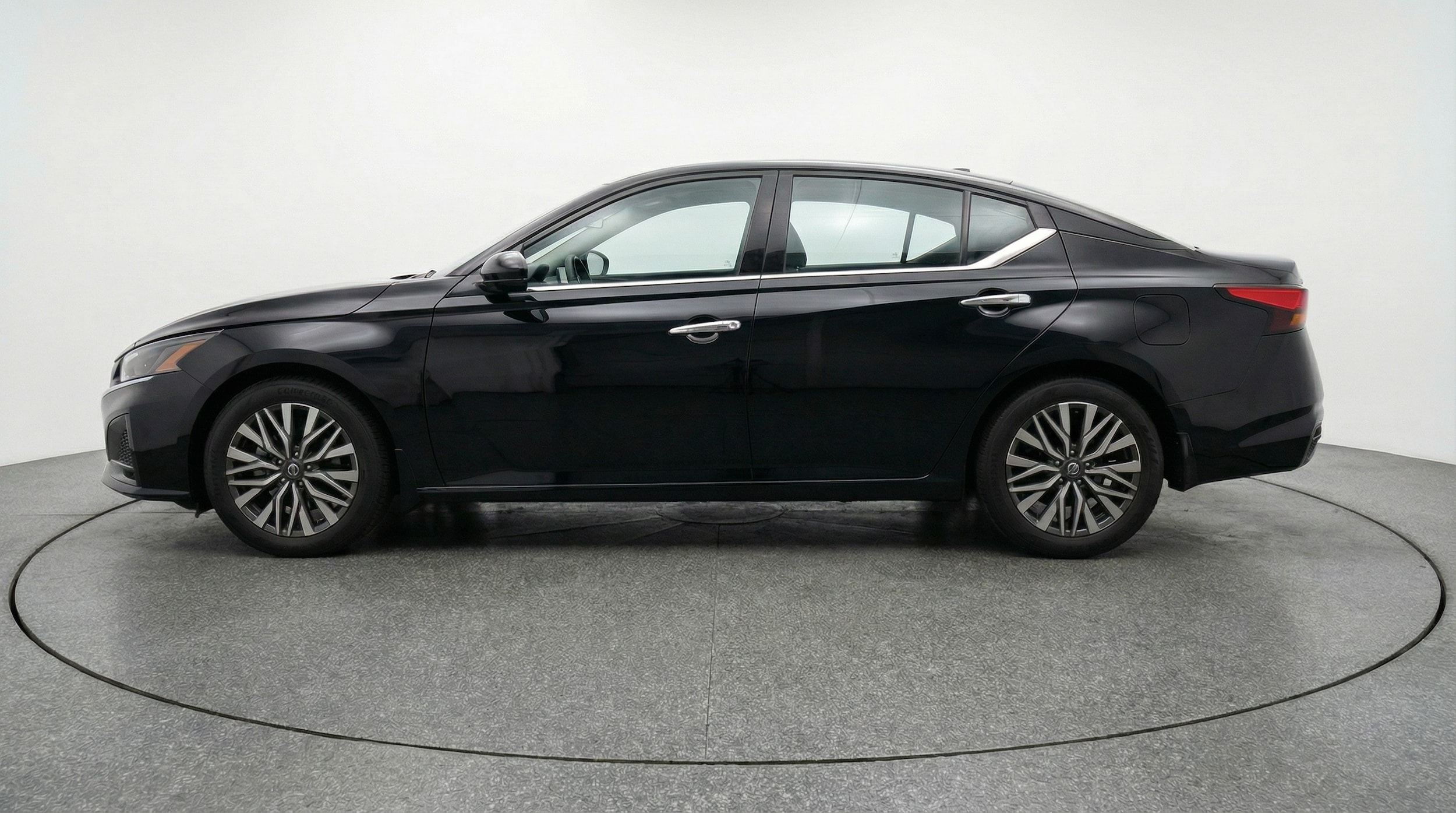 Thumbnail: 2025 Nissan Altima - 4