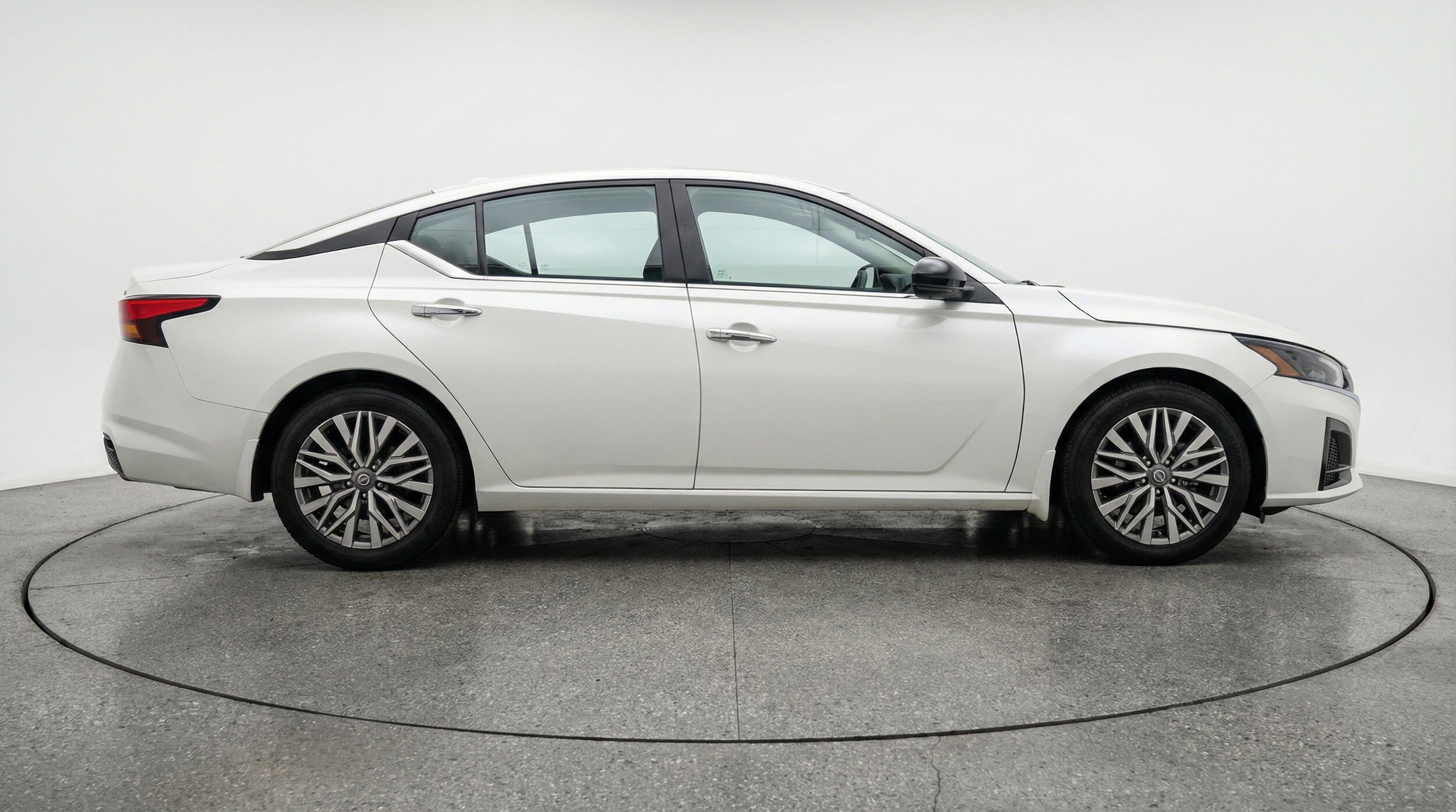 Thumbnail: 2025 Nissan Altima - 11