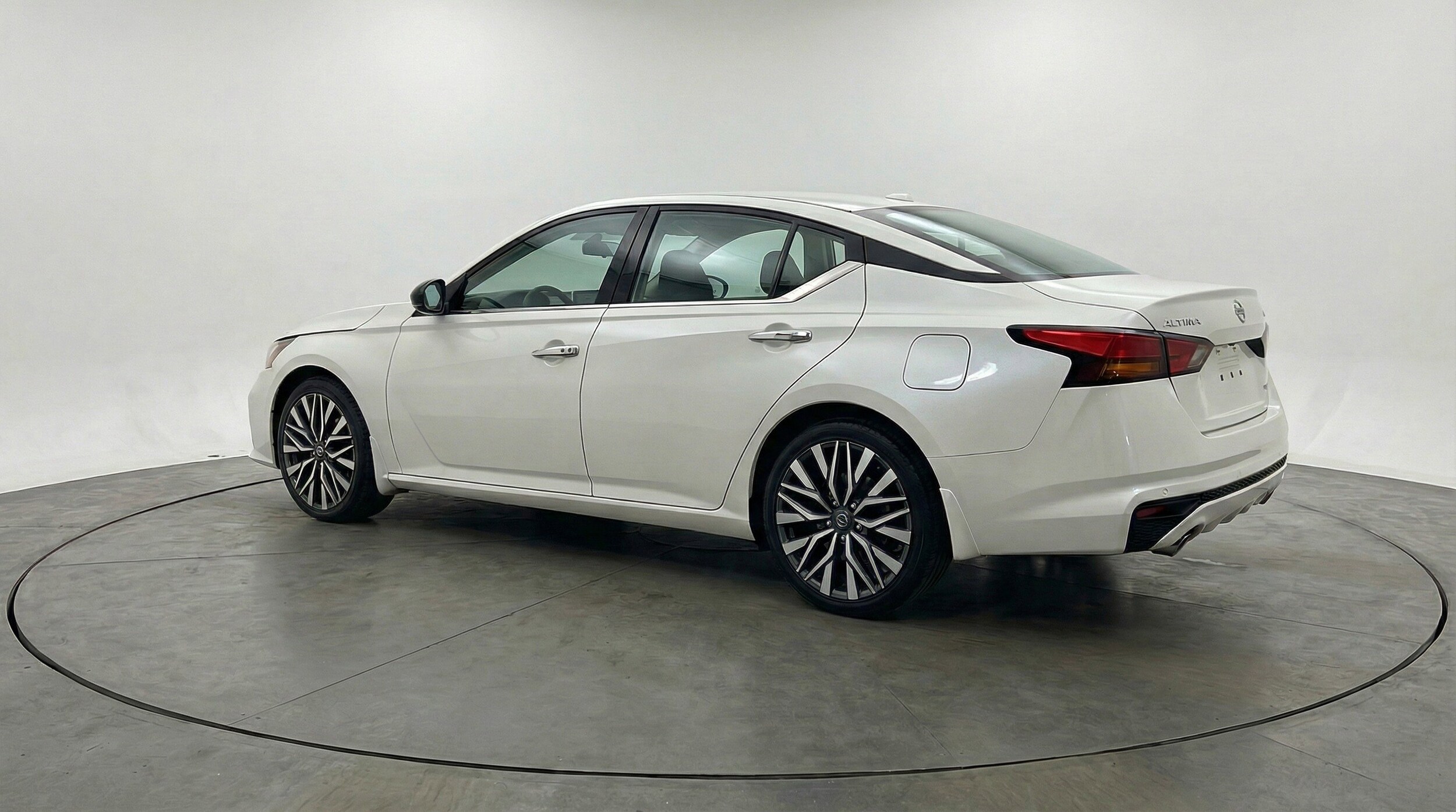 Thumbnail: 2025 Nissan Altima - 6