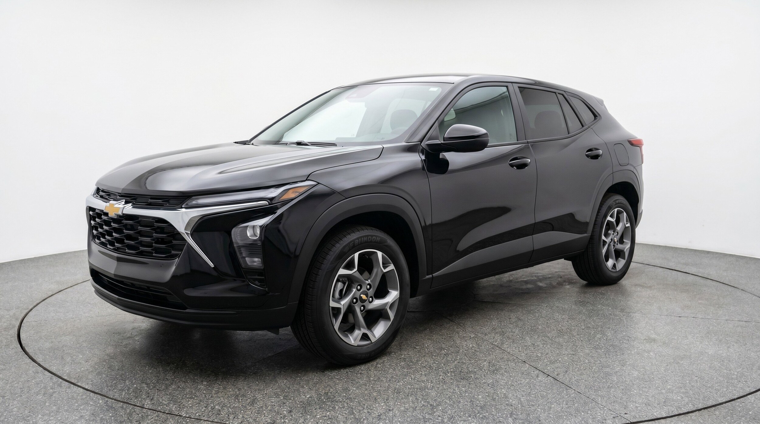 Thumbnail: 2025 Chevrolet Trax - 3