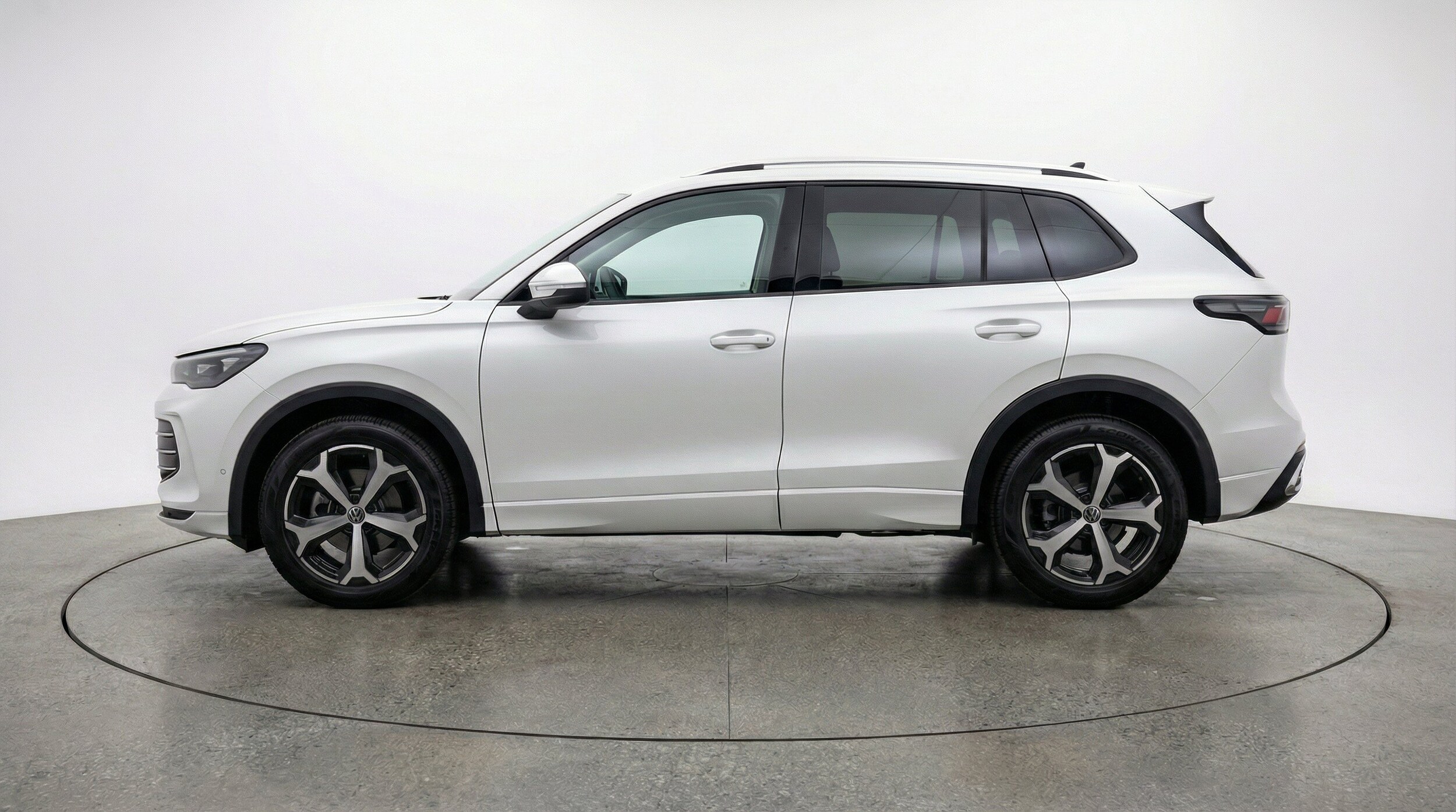 Thumbnail: 2026 Volkswagen Tiguan - 5