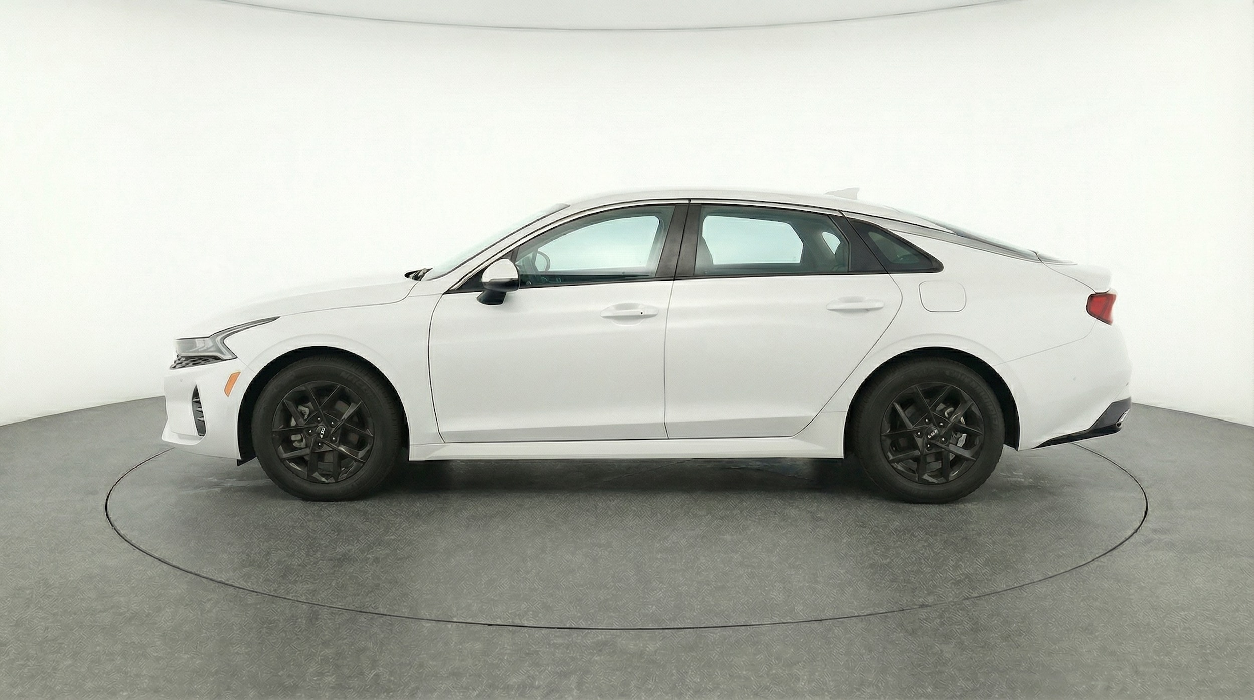 Thumbnail: 2025 Kia K5 - 4