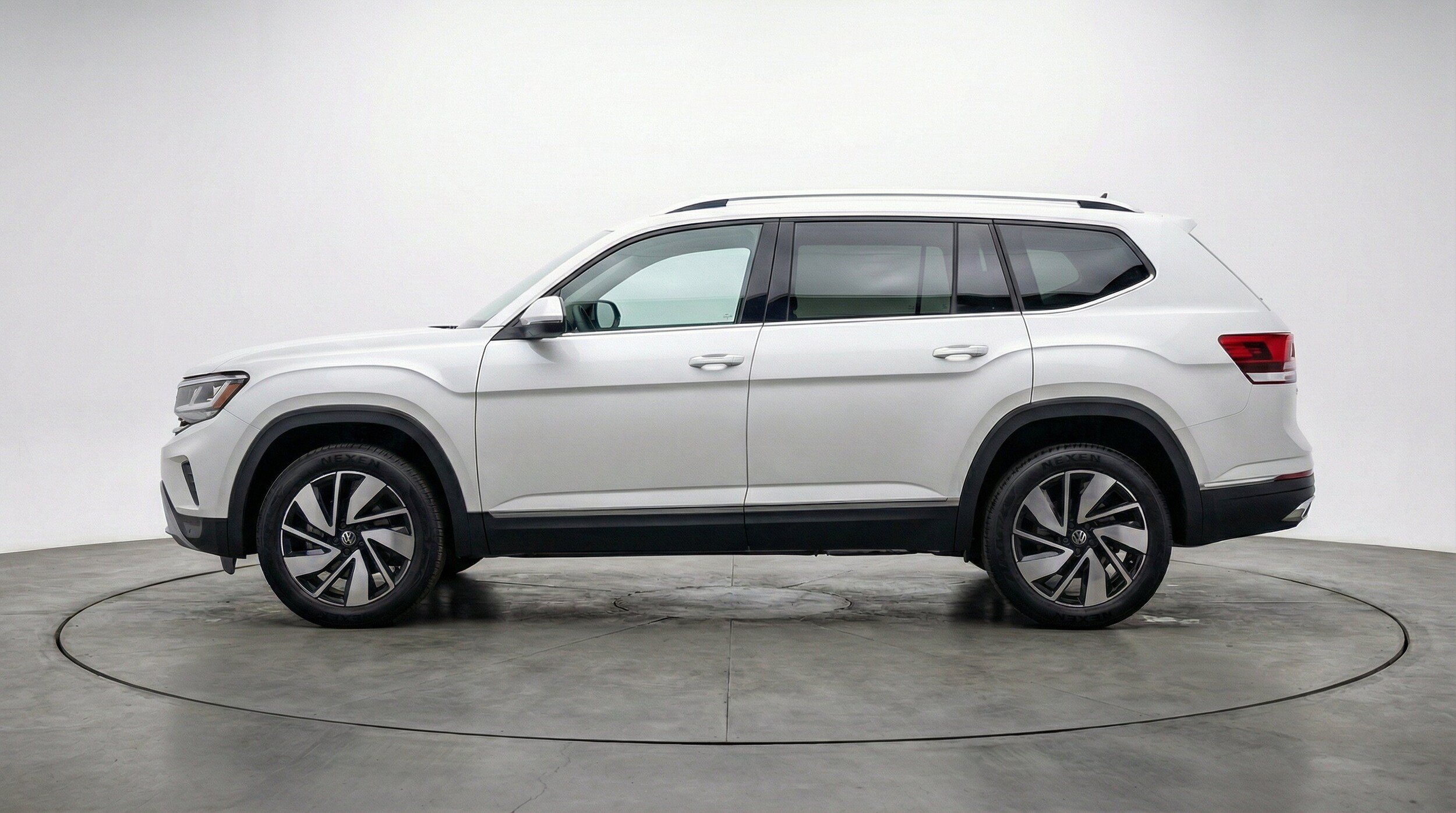 Thumbnail: 2026 Volkswagen Atlas - 5