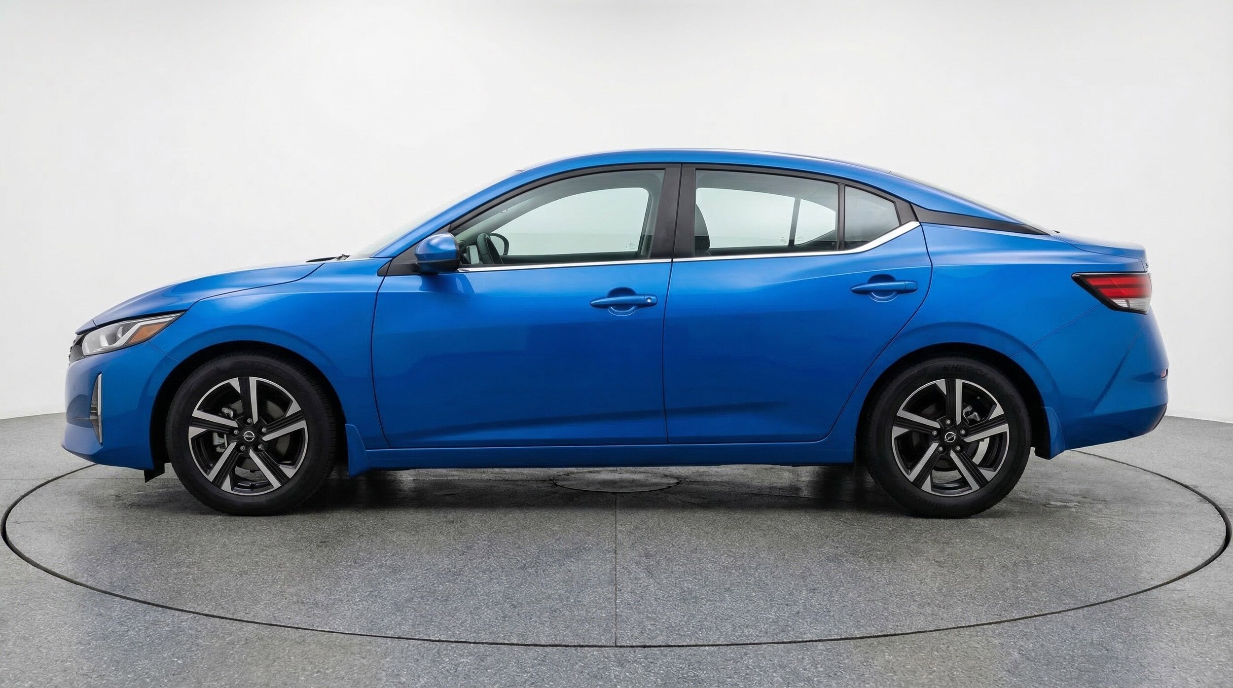 Thumbnail: 2025 Nissan Sentra - 5