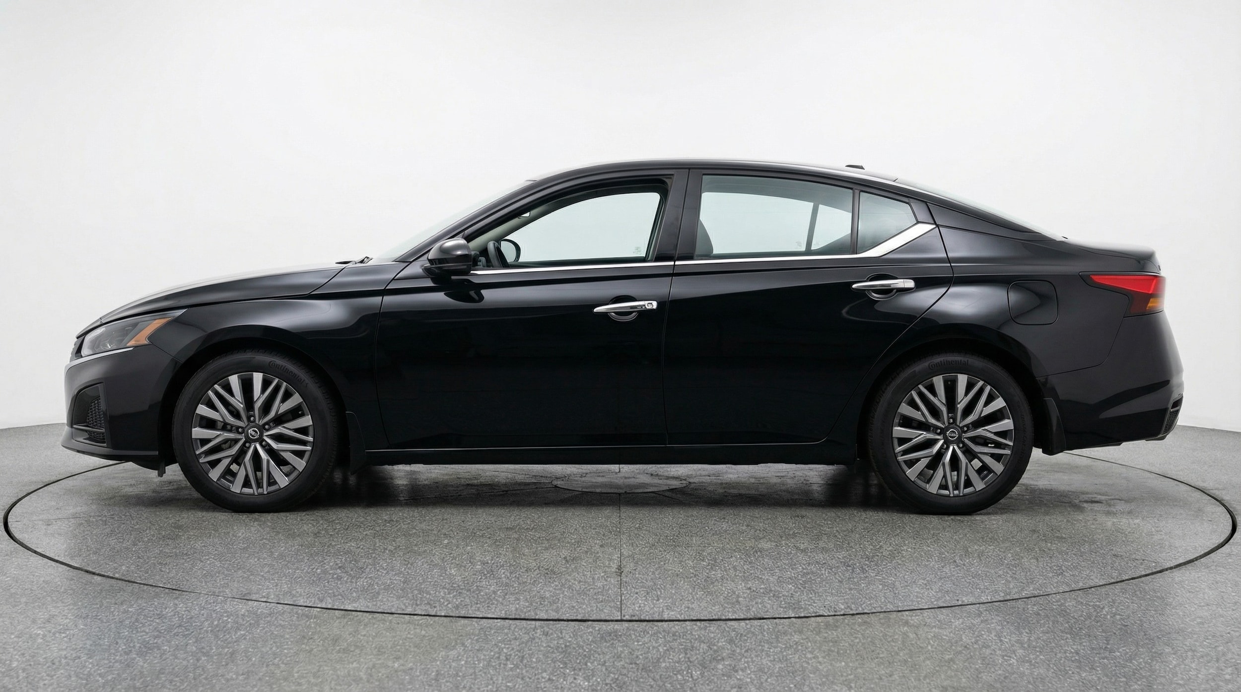 Thumbnail: 2025 Nissan Altima - 4