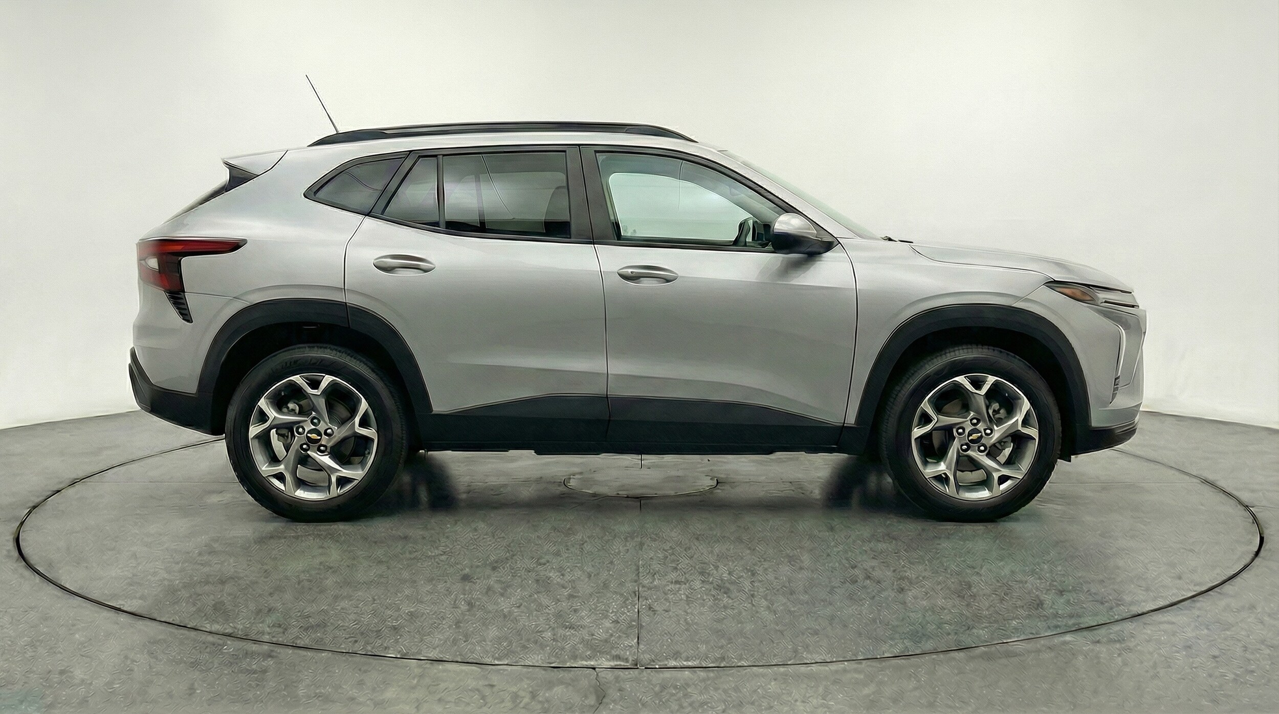 Thumbnail: 2025 Chevrolet Trax - 8