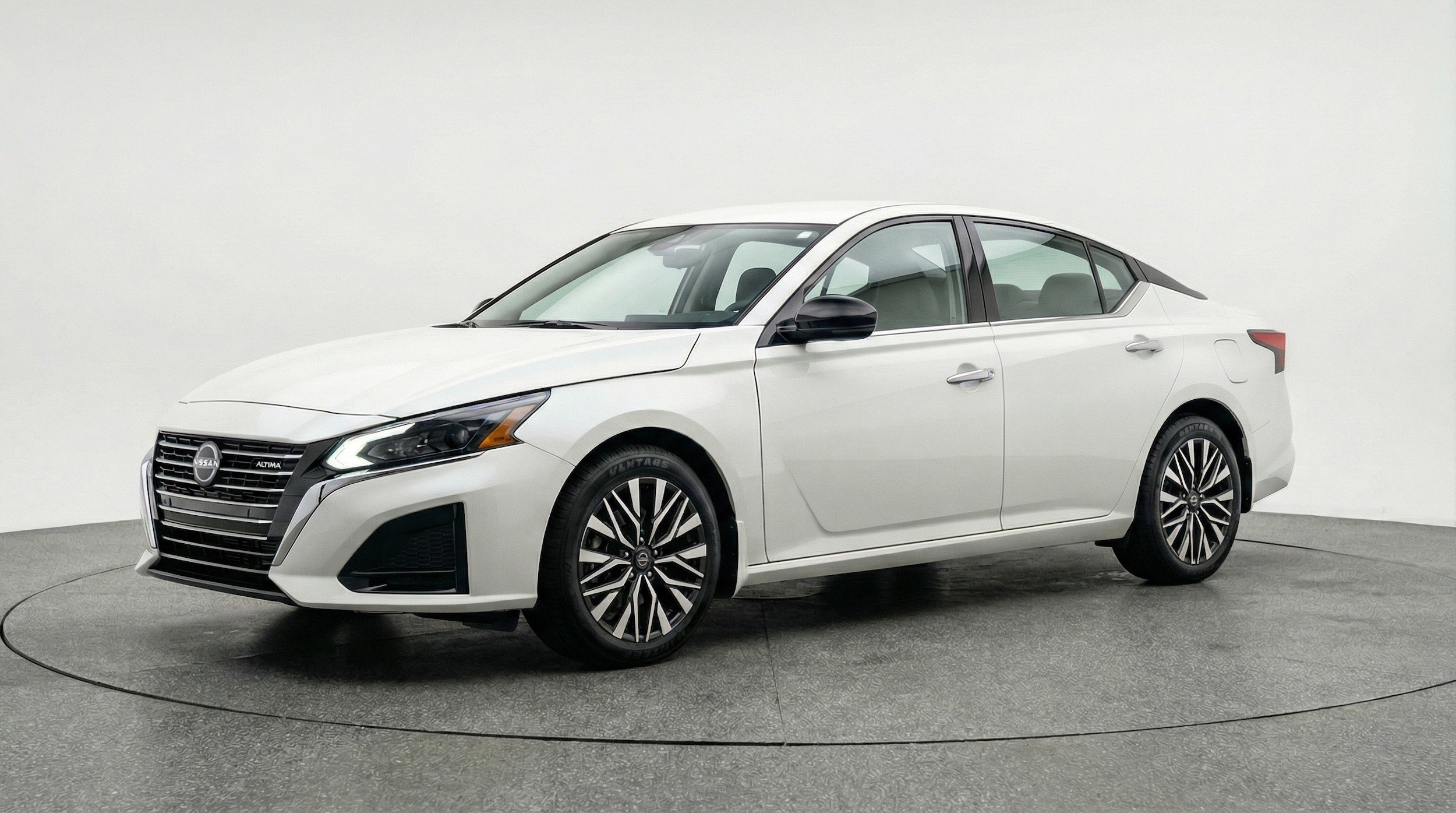 Thumbnail: 2025 Nissan Altima - 3