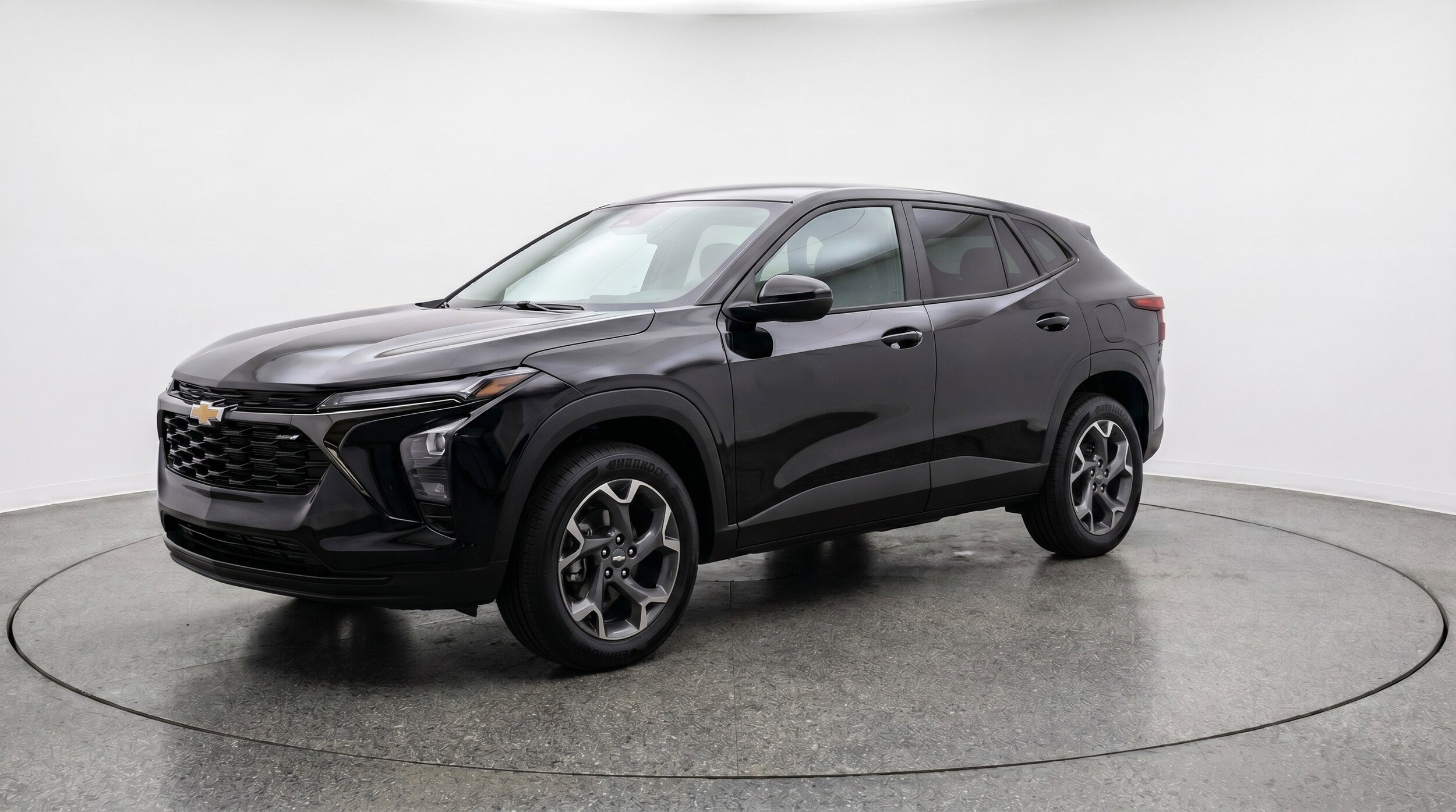 Thumbnail: 2025 Chevrolet Trax - 3