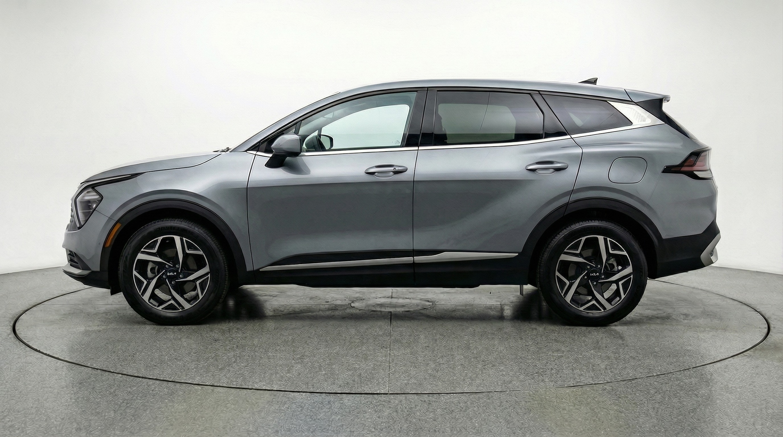 Thumbnail: 2025 Kia Sportage - 4