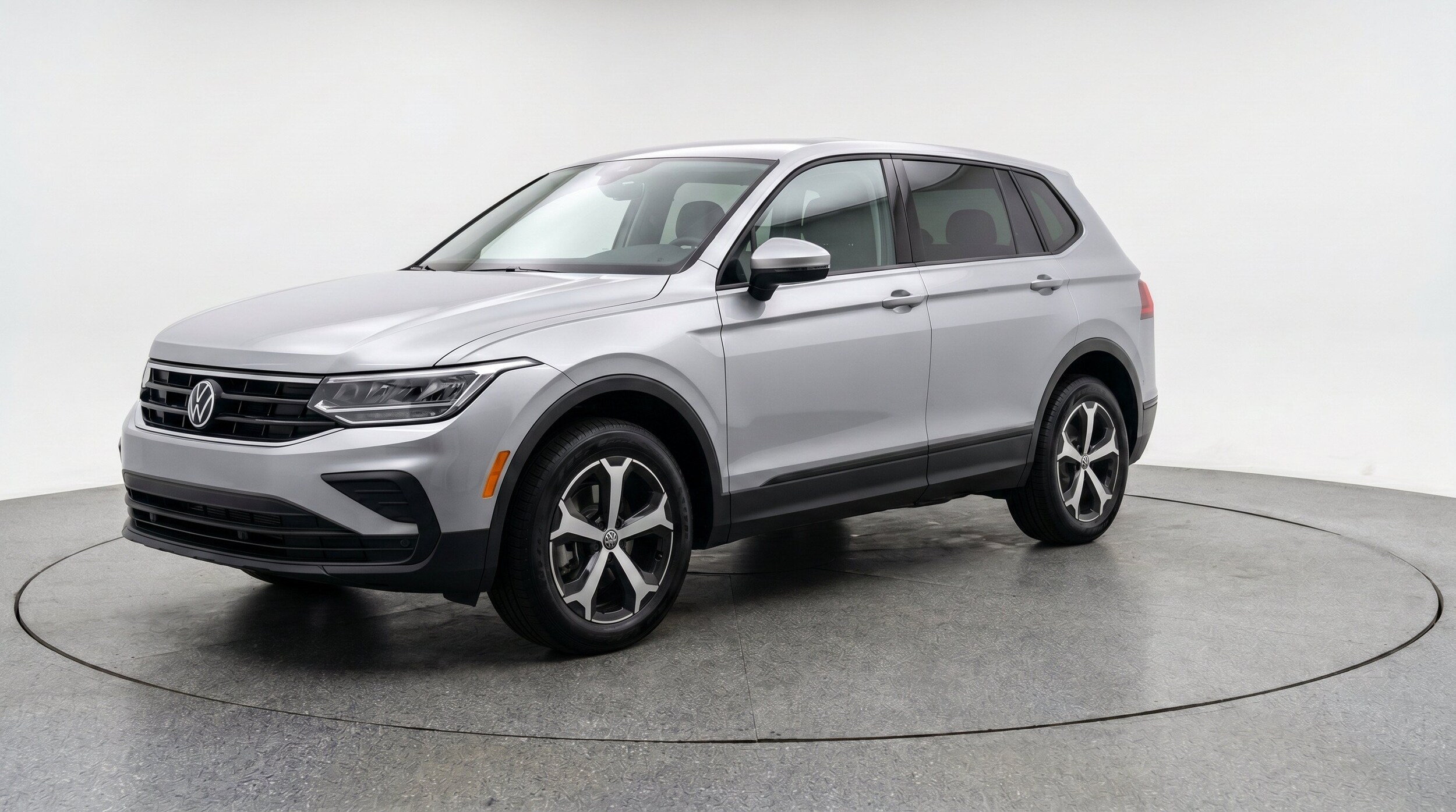 Thumbnail: 2026 Volkswagen Tiguan - 3
