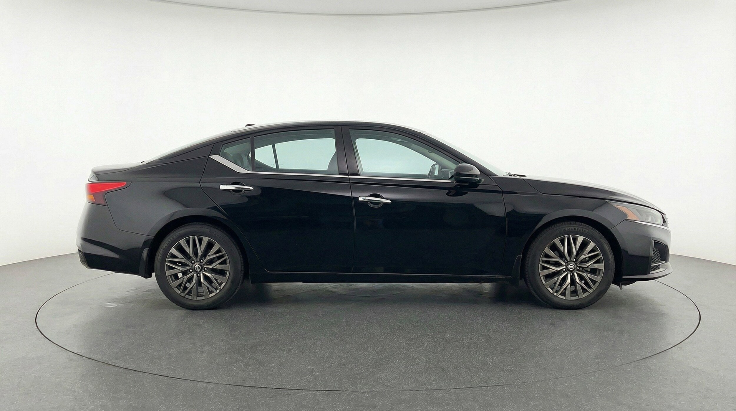 Thumbnail: 2025 Nissan Altima - 11