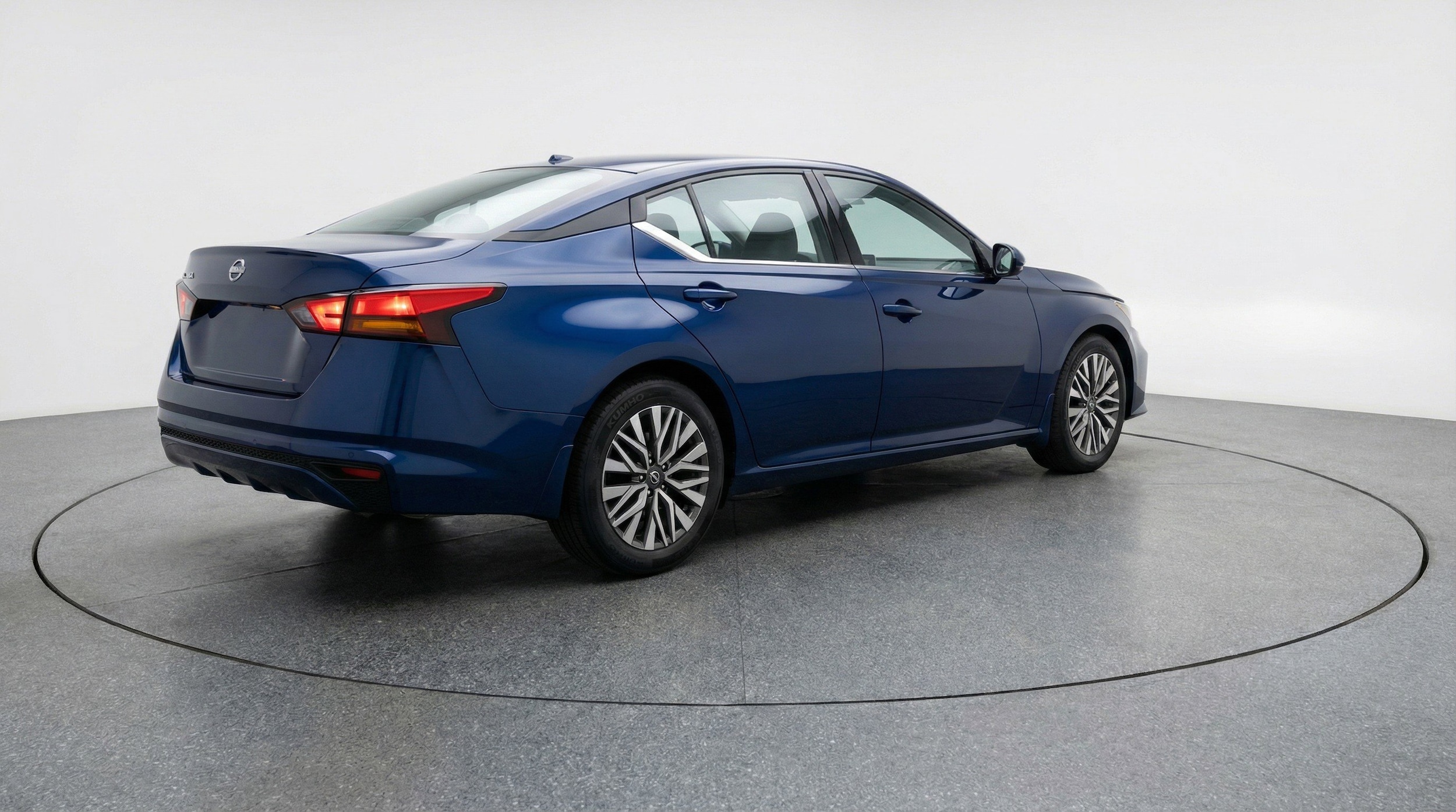 Thumbnail: 2025 Nissan Altima - 9