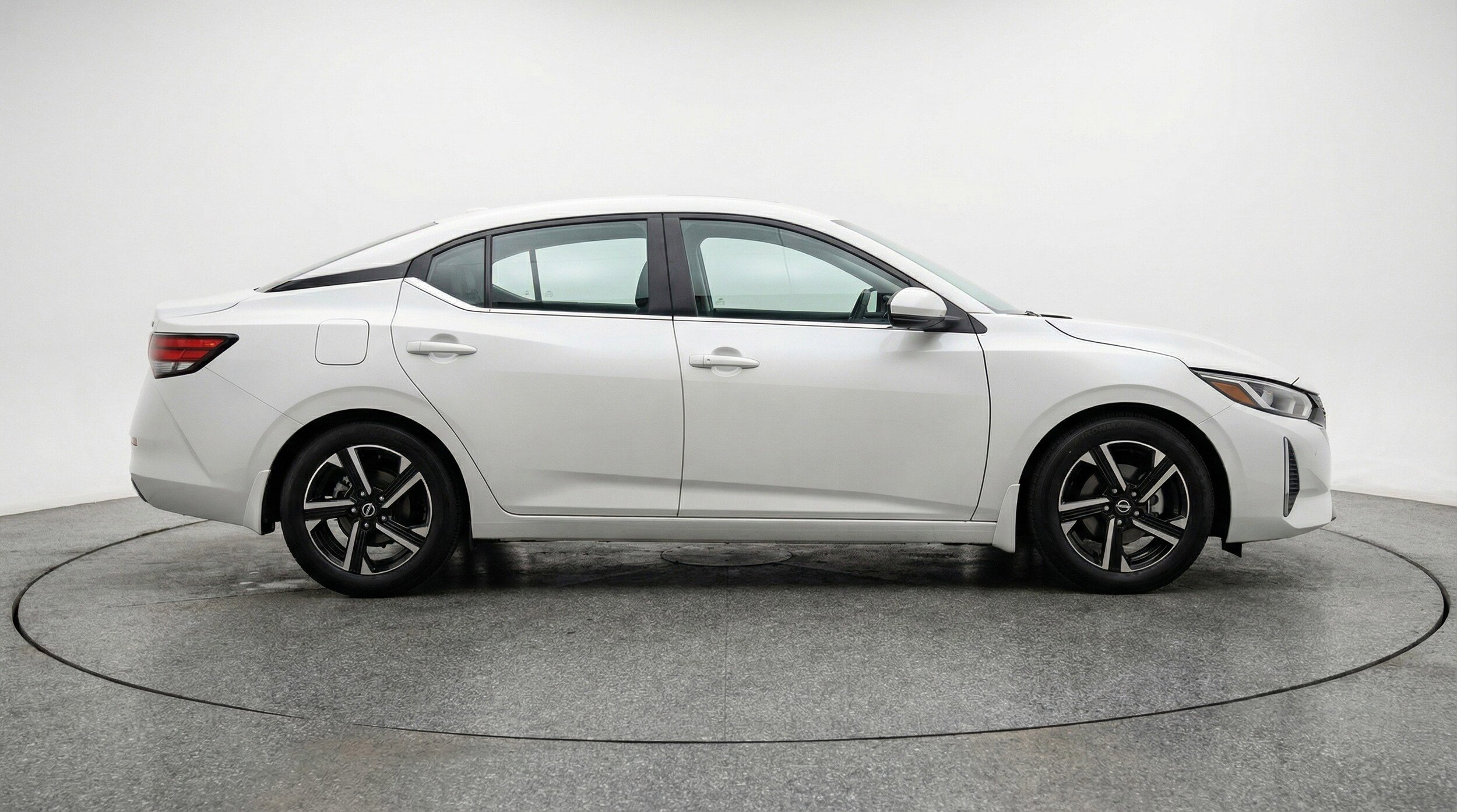 Thumbnail: 2025 Nissan Sentra - 11