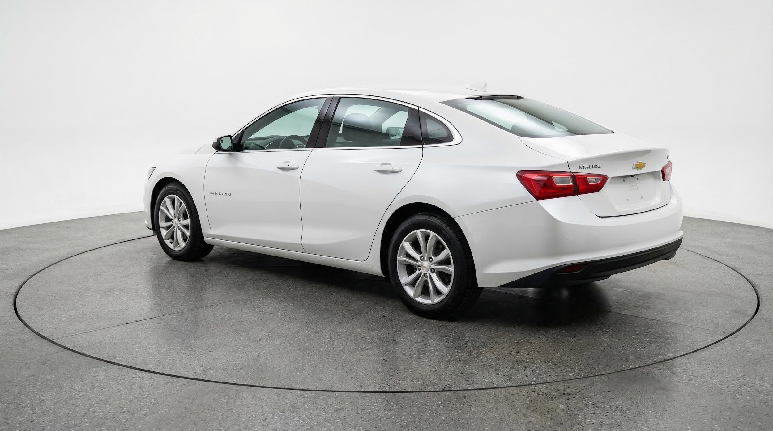 Thumbnail: 2023 Chevrolet Malibu - 6