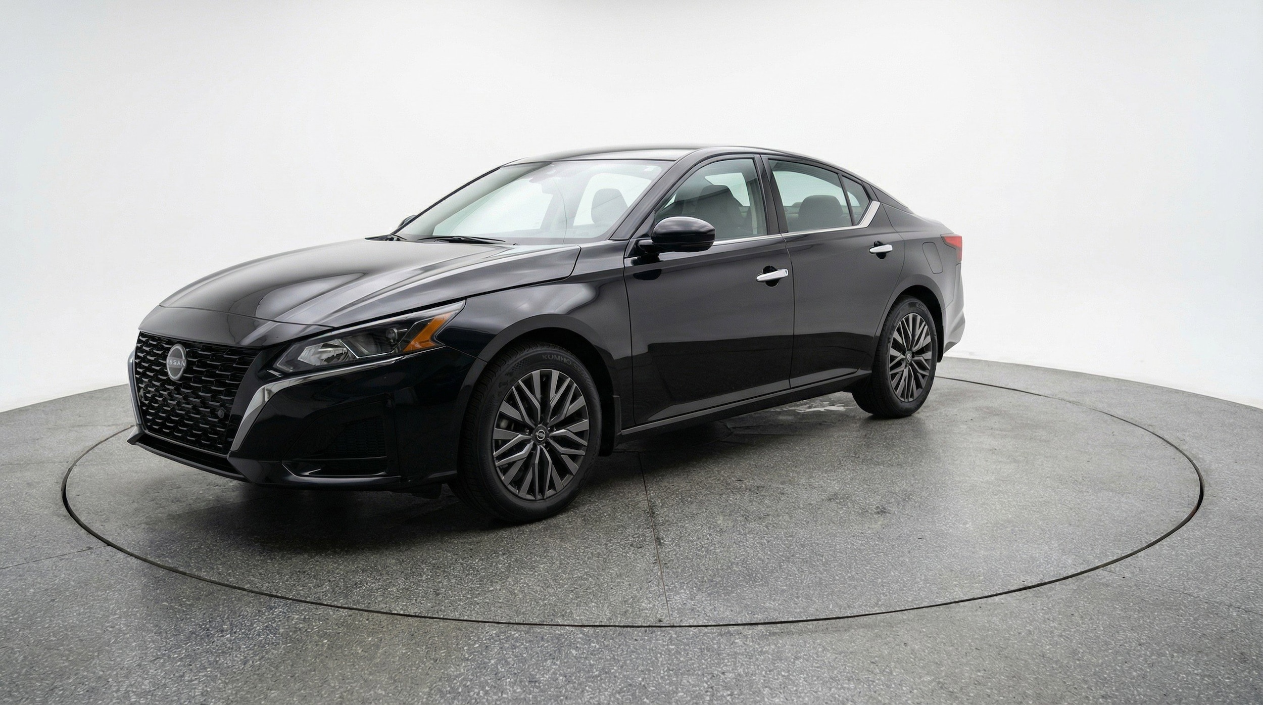 Thumbnail: 2025 Nissan Altima - 3