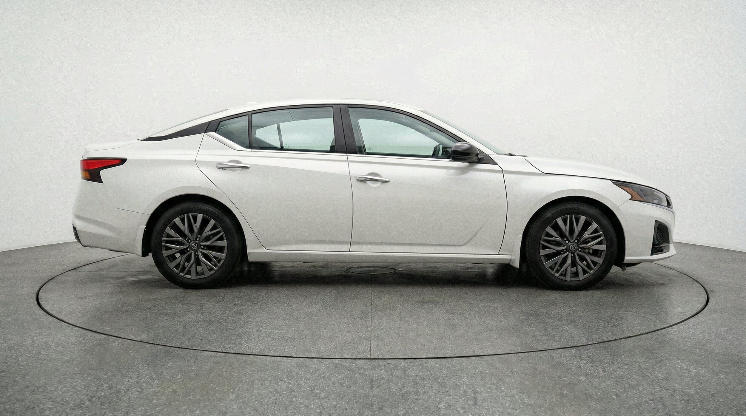 Thumbnail: 2025 Nissan Altima - 11