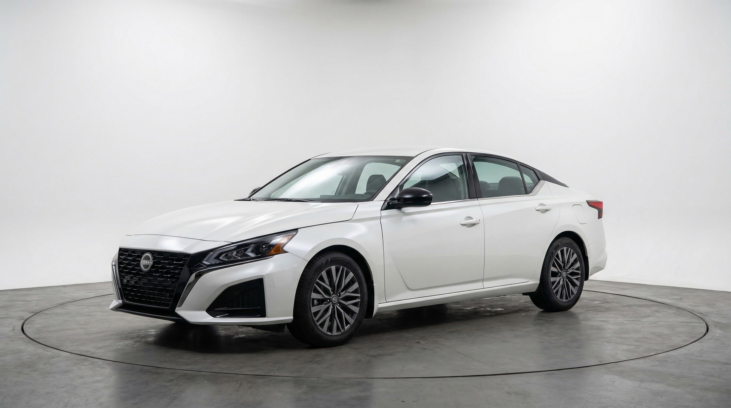 Thumbnail: 2025 Nissan Altima - 3