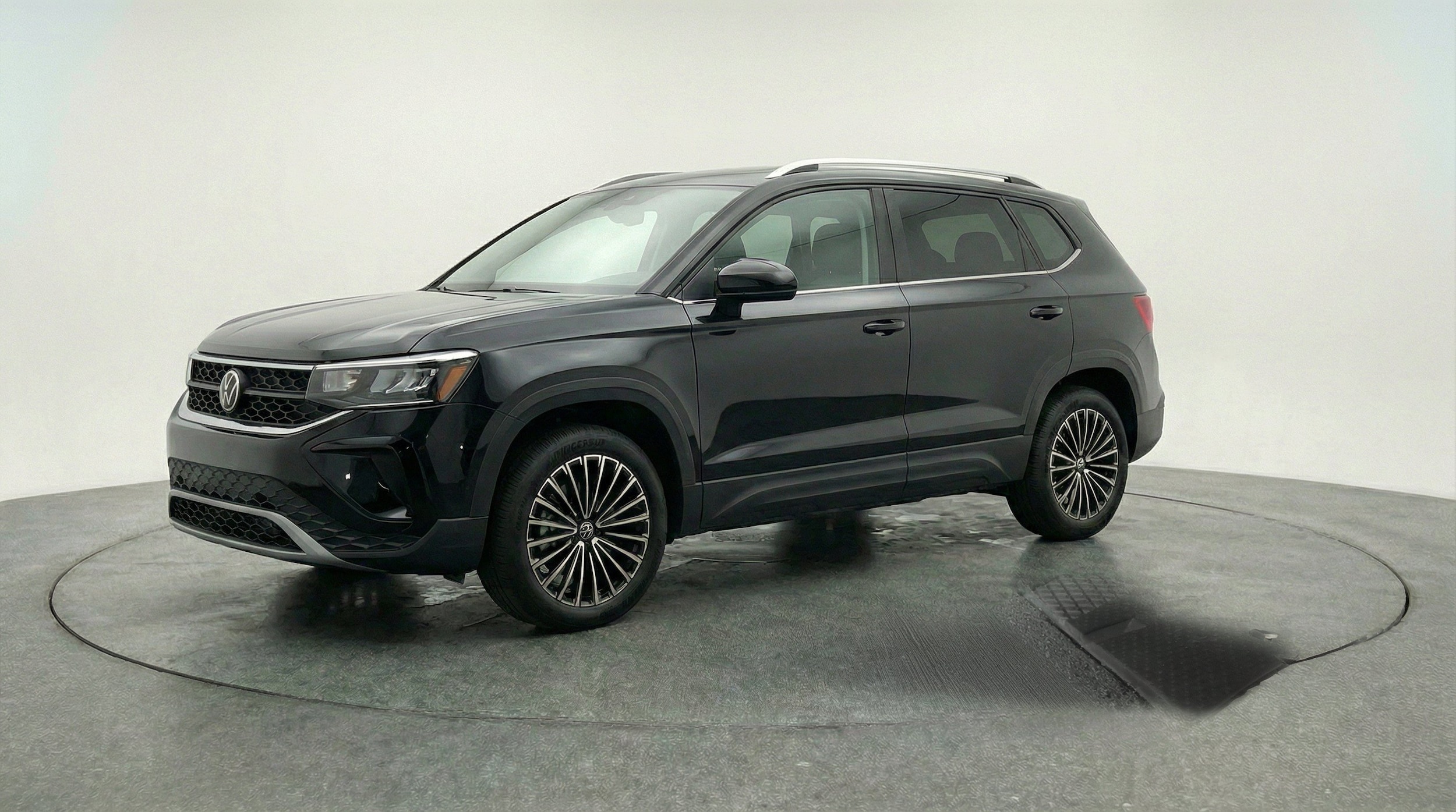 Thumbnail: 2025 Volkswagen Taos - 3