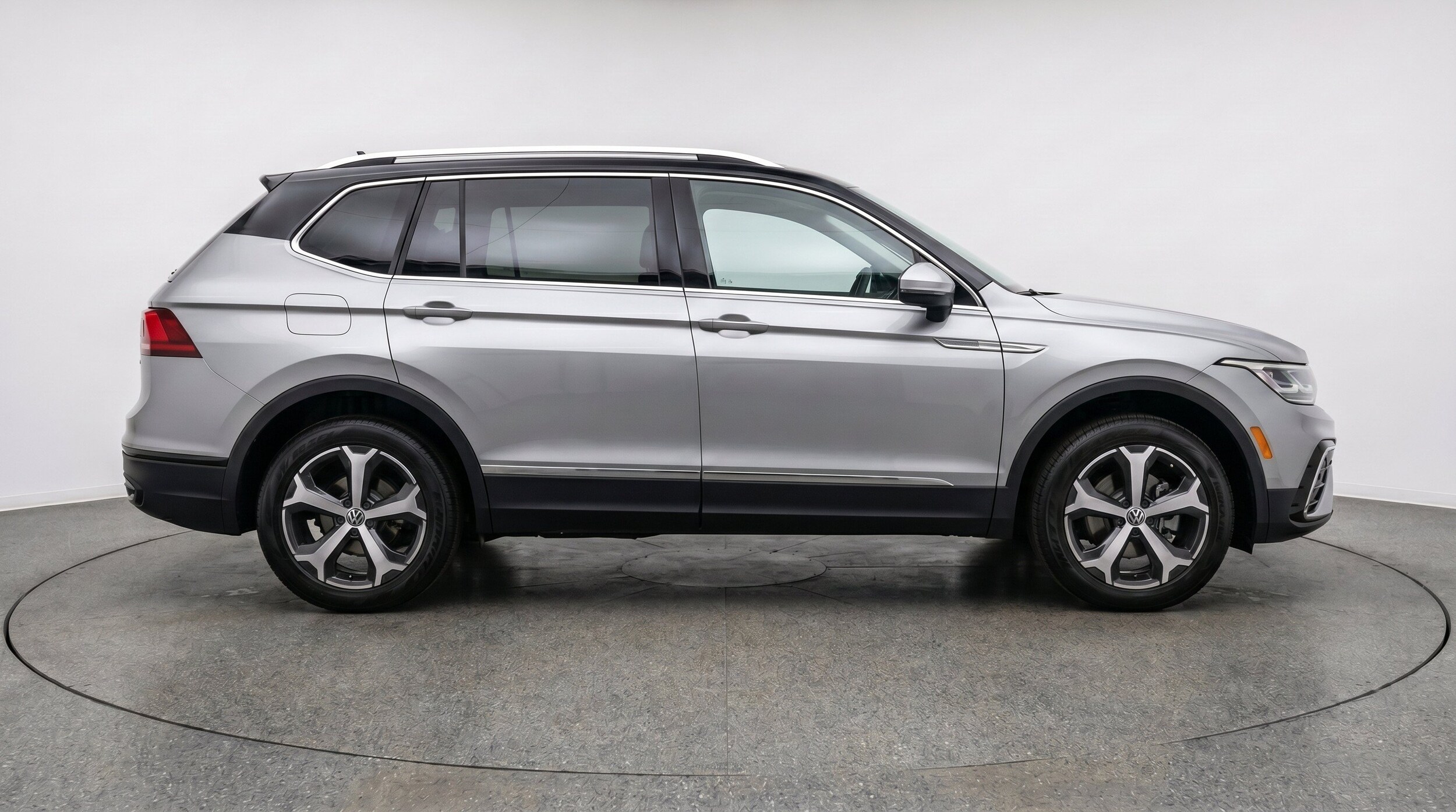 Thumbnail: 2026 Volkswagen Tiguan - 11