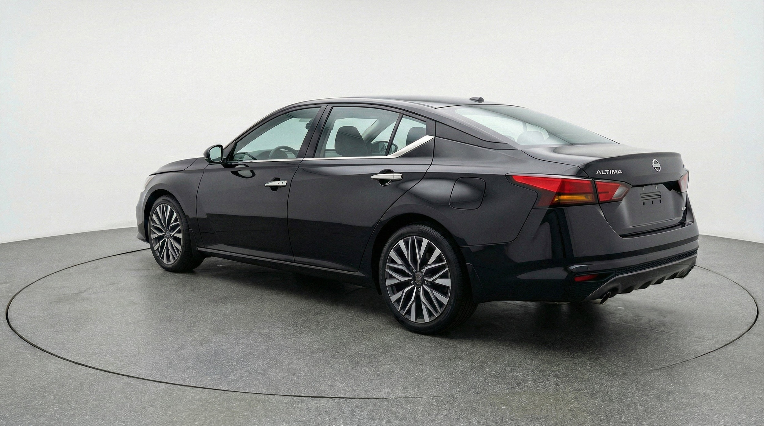 Thumbnail: 2025 Nissan Altima - 6