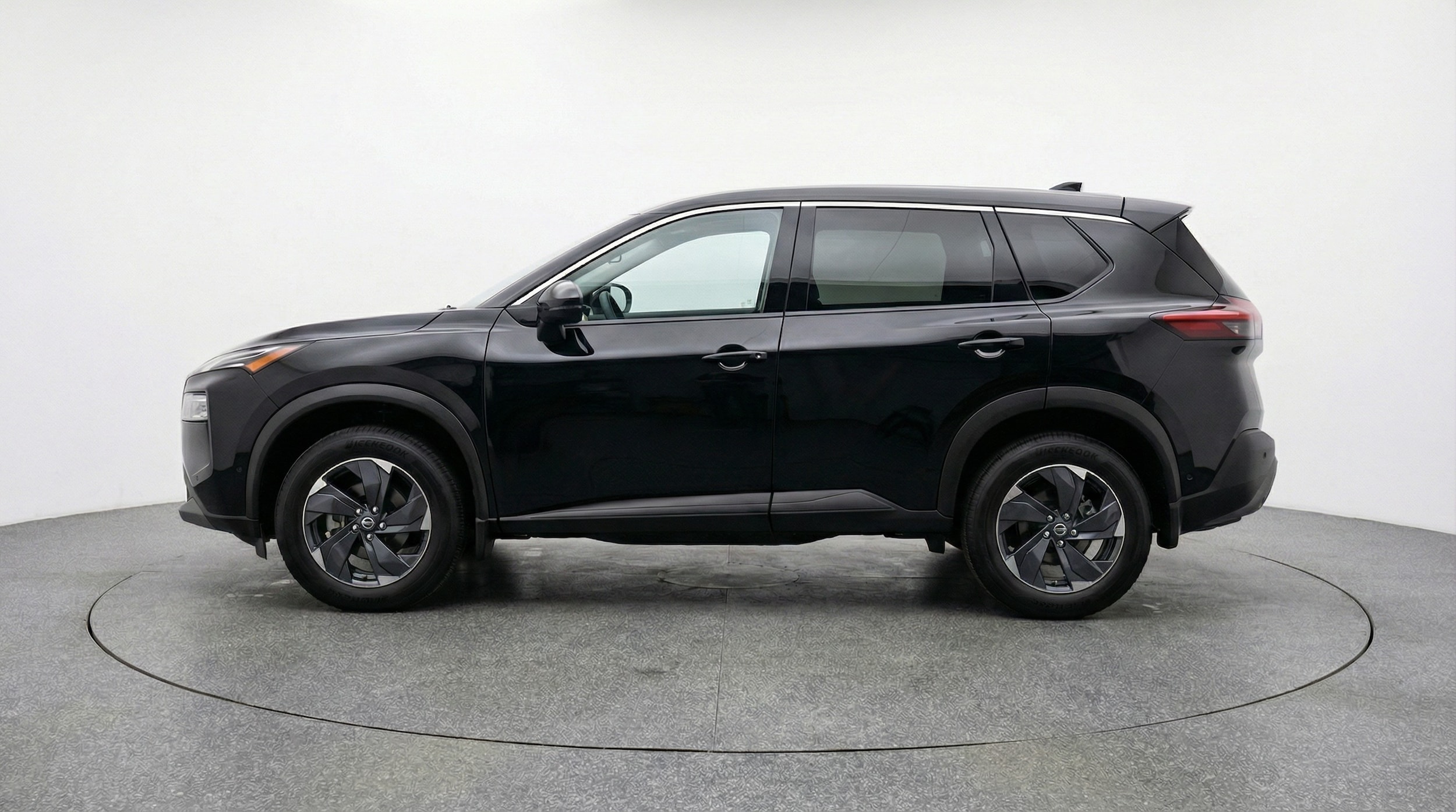 Thumbnail: 2025 Nissan Rogue - 4