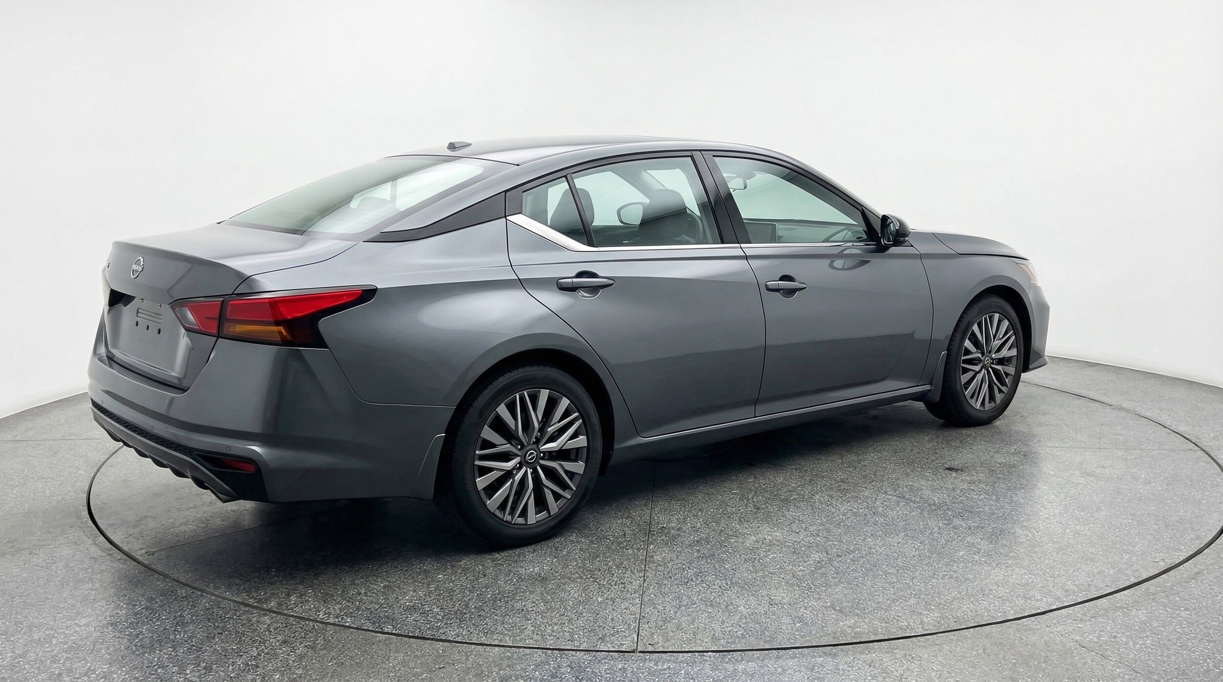 Thumbnail: 2025 Nissan Altima - 9