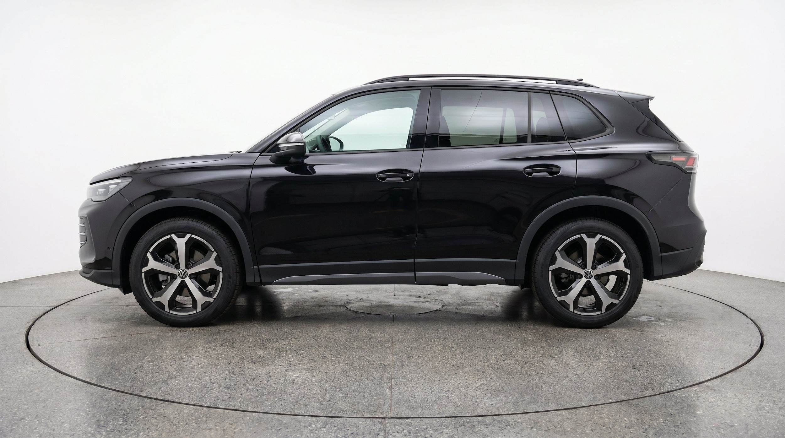 Thumbnail: 2026 Volkswagen Tiguan - 5