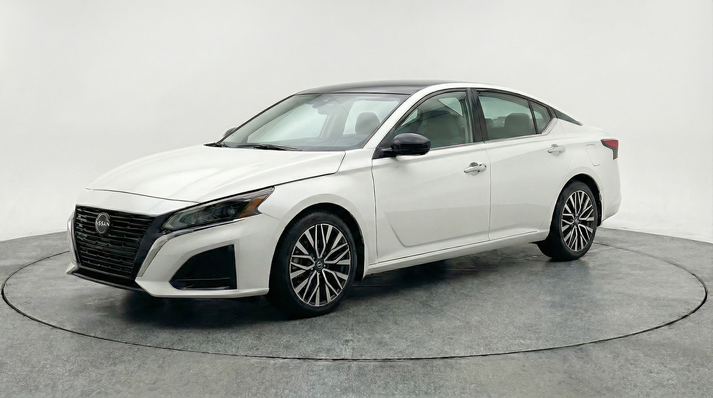 Thumbnail: 2025 Nissan Altima - 3