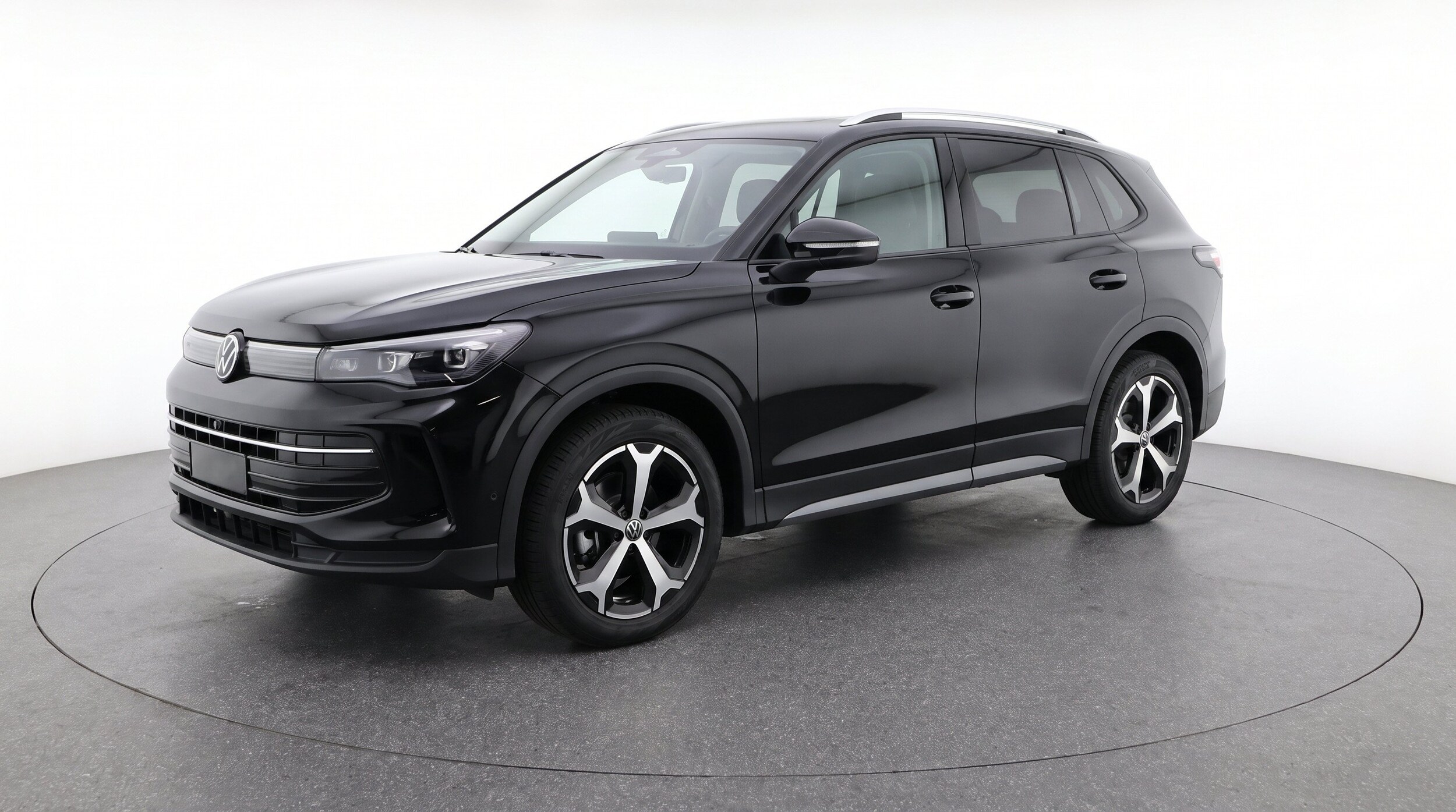 Thumbnail: 2026 Volkswagen Tiguan - 3