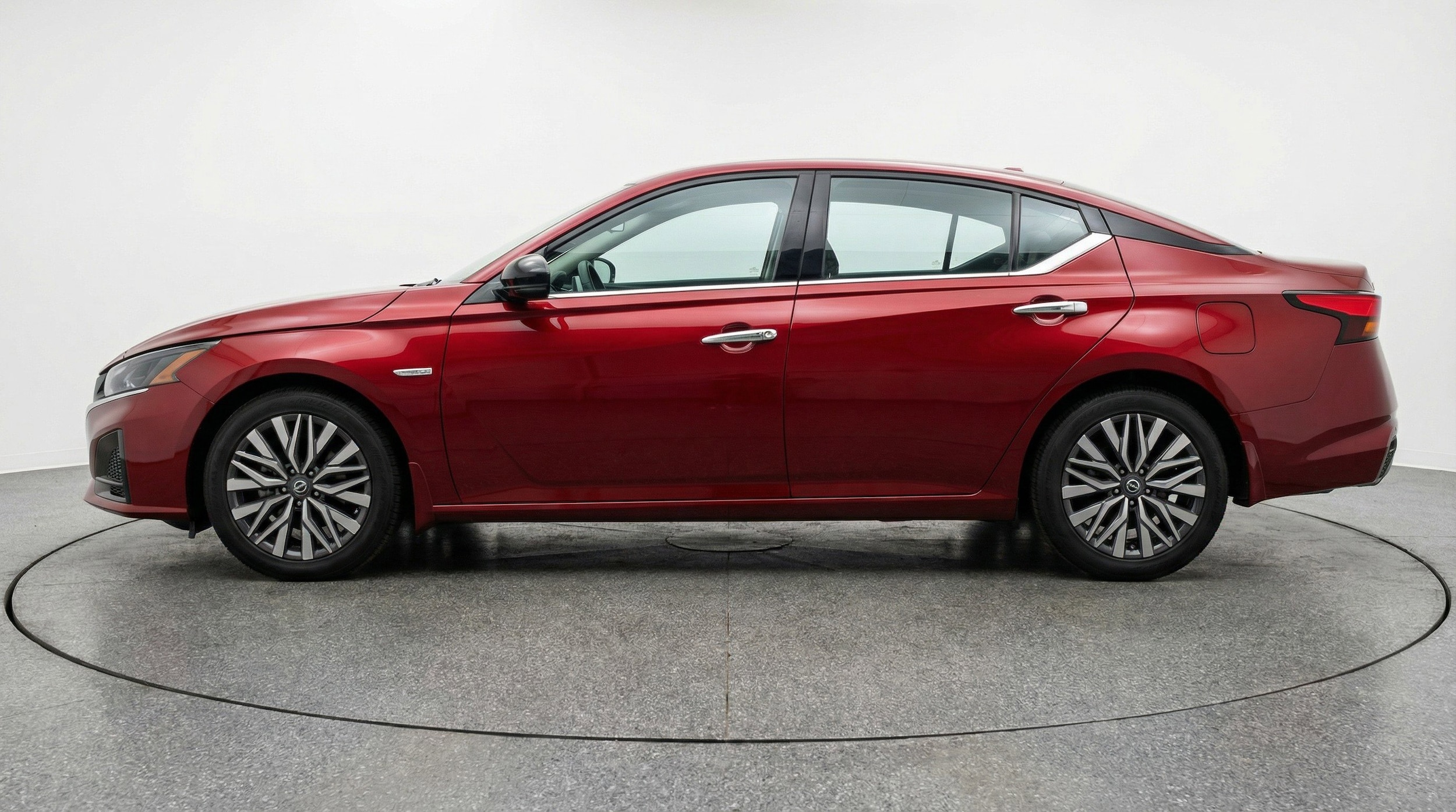 Thumbnail: 2025 Nissan Altima - 5