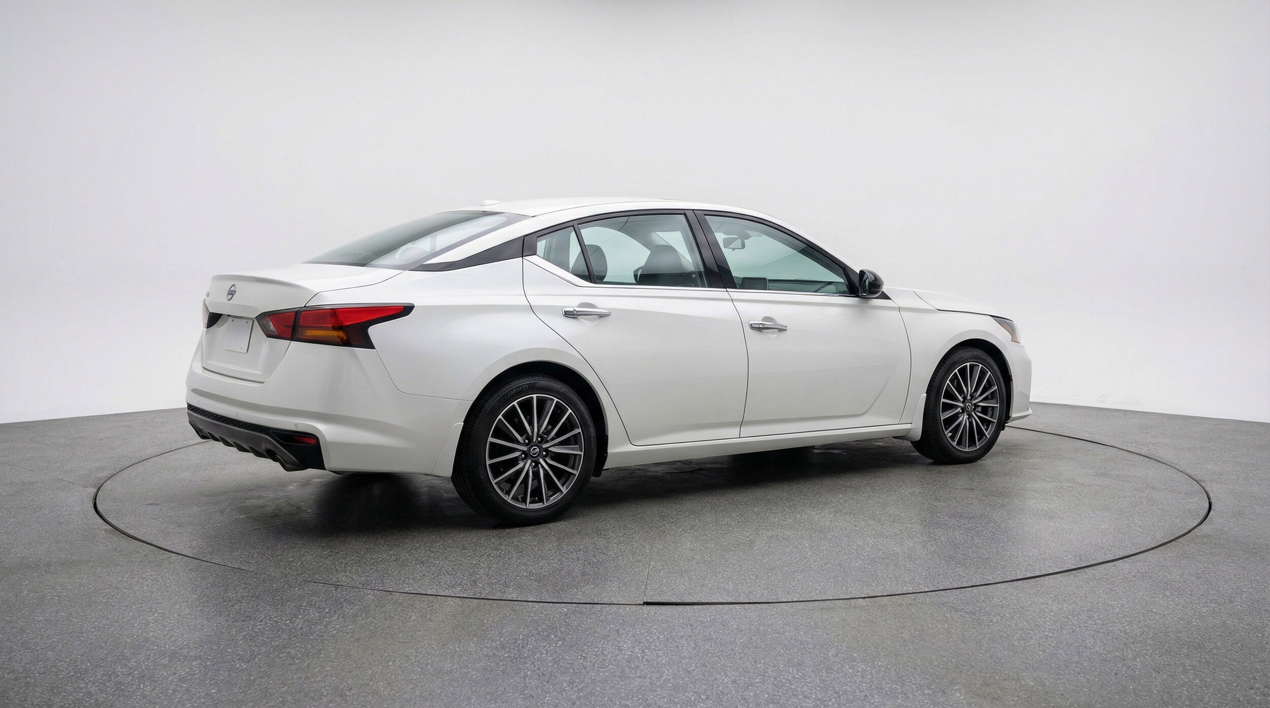 Thumbnail: 2025 Nissan Altima - 9