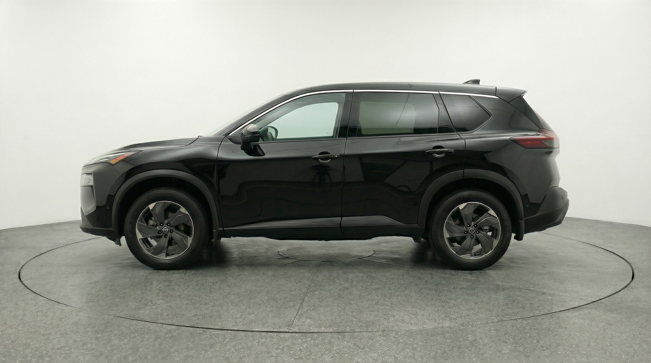 Thumbnail: 2025 Nissan Rogue - 4