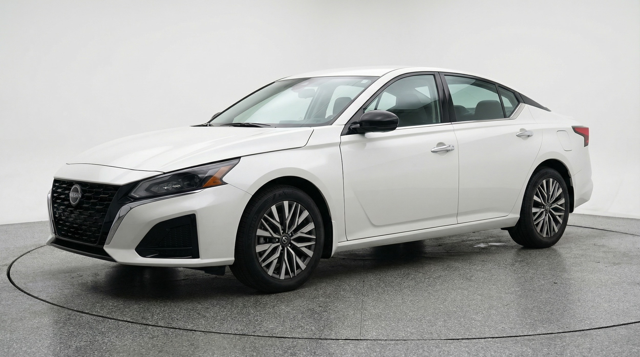 Thumbnail: 2025 Nissan Altima - 3