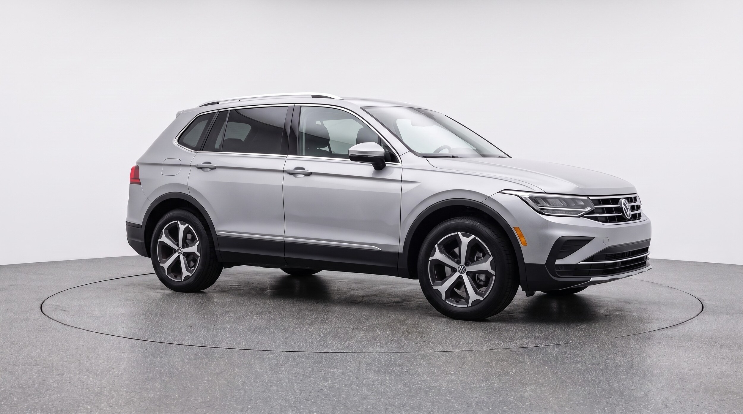 Thumbnail: 2026 Volkswagen Tiguan - 1