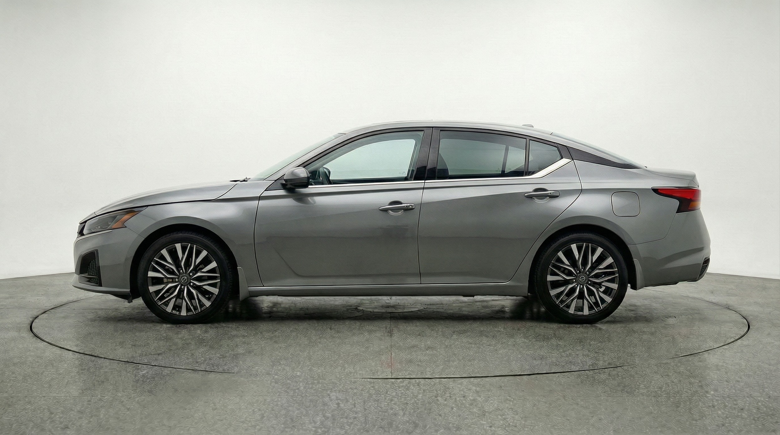 Thumbnail: 2025 Nissan Altima - 4