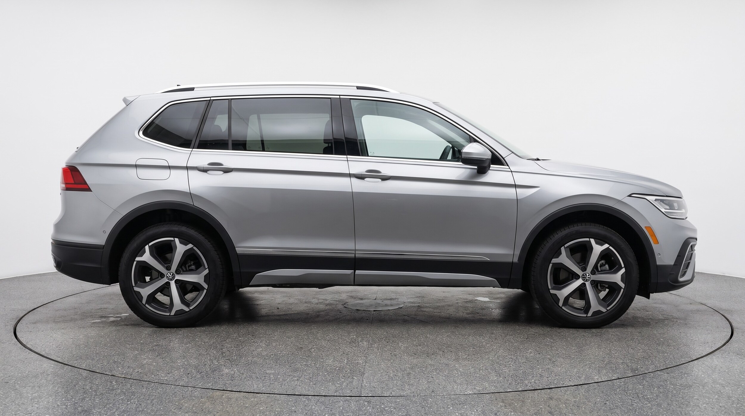 Thumbnail: 2026 Volkswagen Tiguan - 8