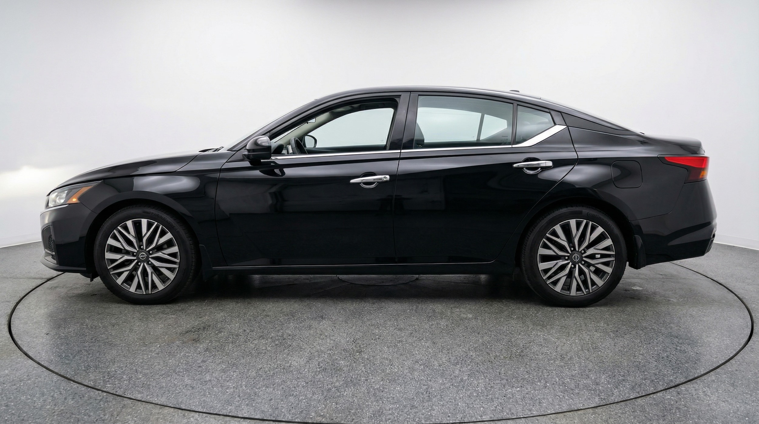 Thumbnail: 2025 Nissan Altima - 4