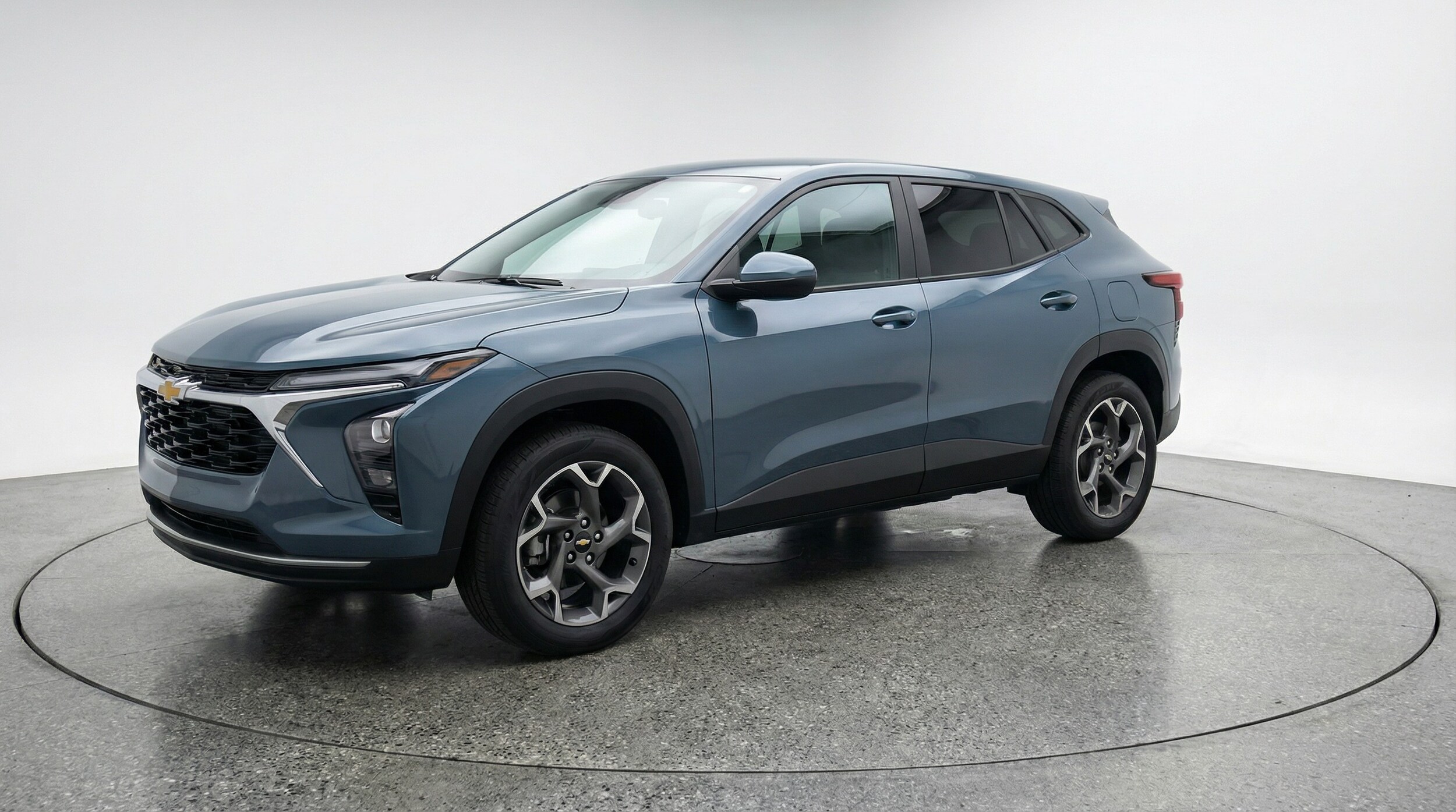 Thumbnail: 2025 Chevrolet Trax - 3