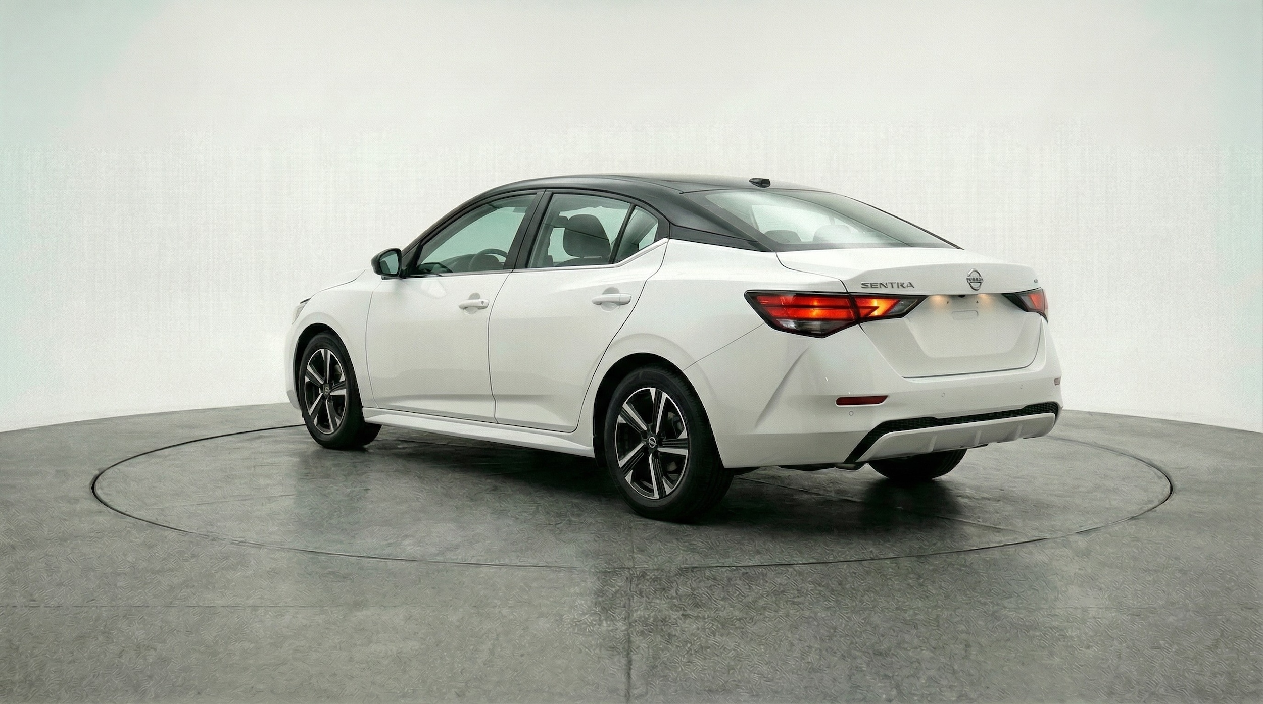 Thumbnail: 2025 Nissan Sentra - 5