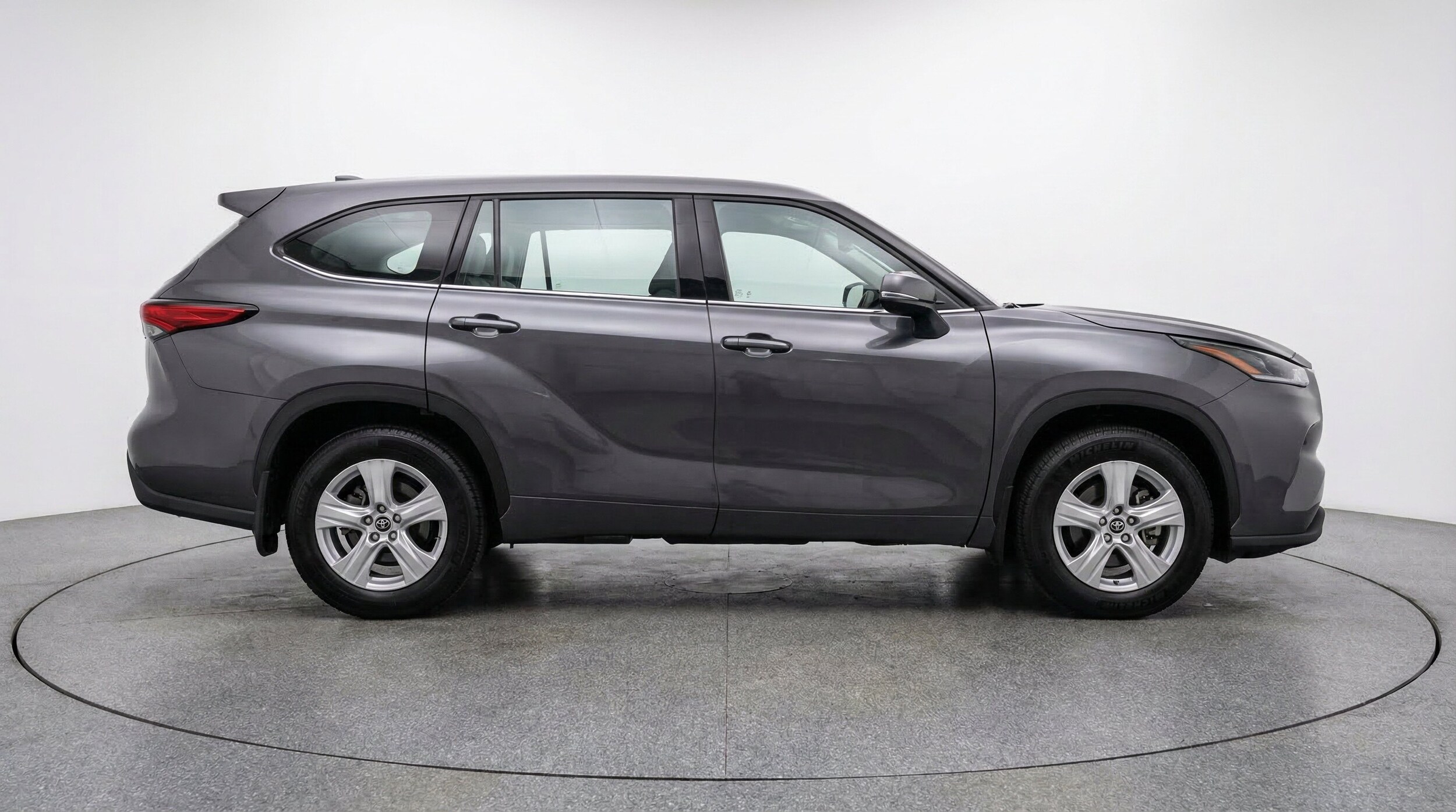 Thumbnail: 2025 Toyota Highlander - 11