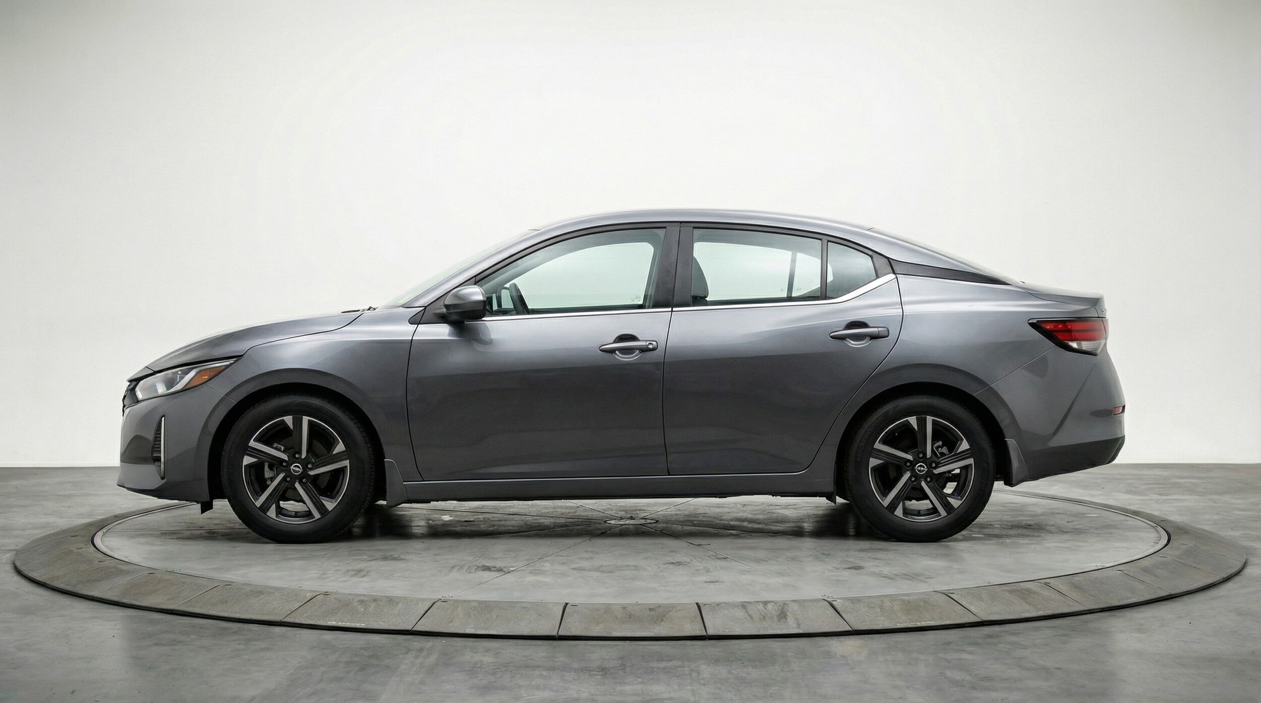 Thumbnail: 2025 Nissan Sentra - 4