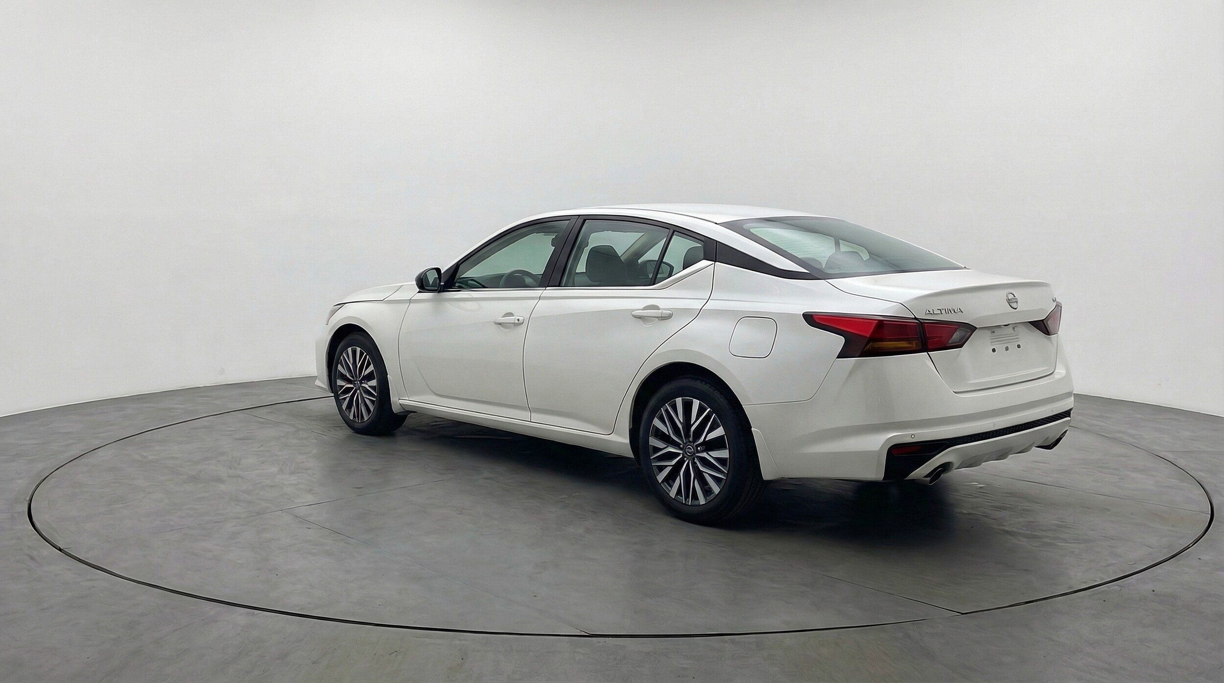 Thumbnail: 2025 Nissan Altima - 5