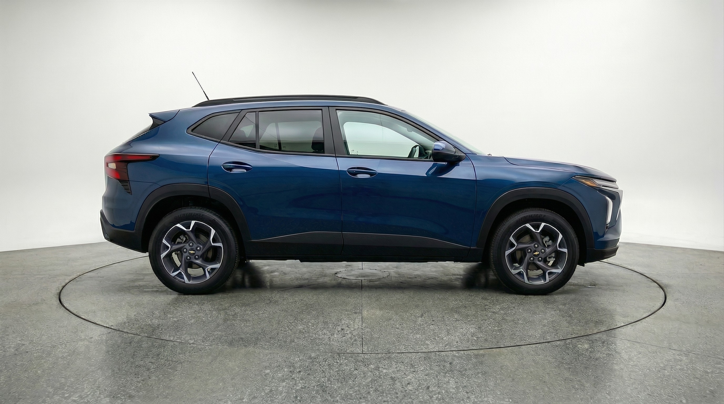 Thumbnail: 2025 Chevrolet Trax - 8