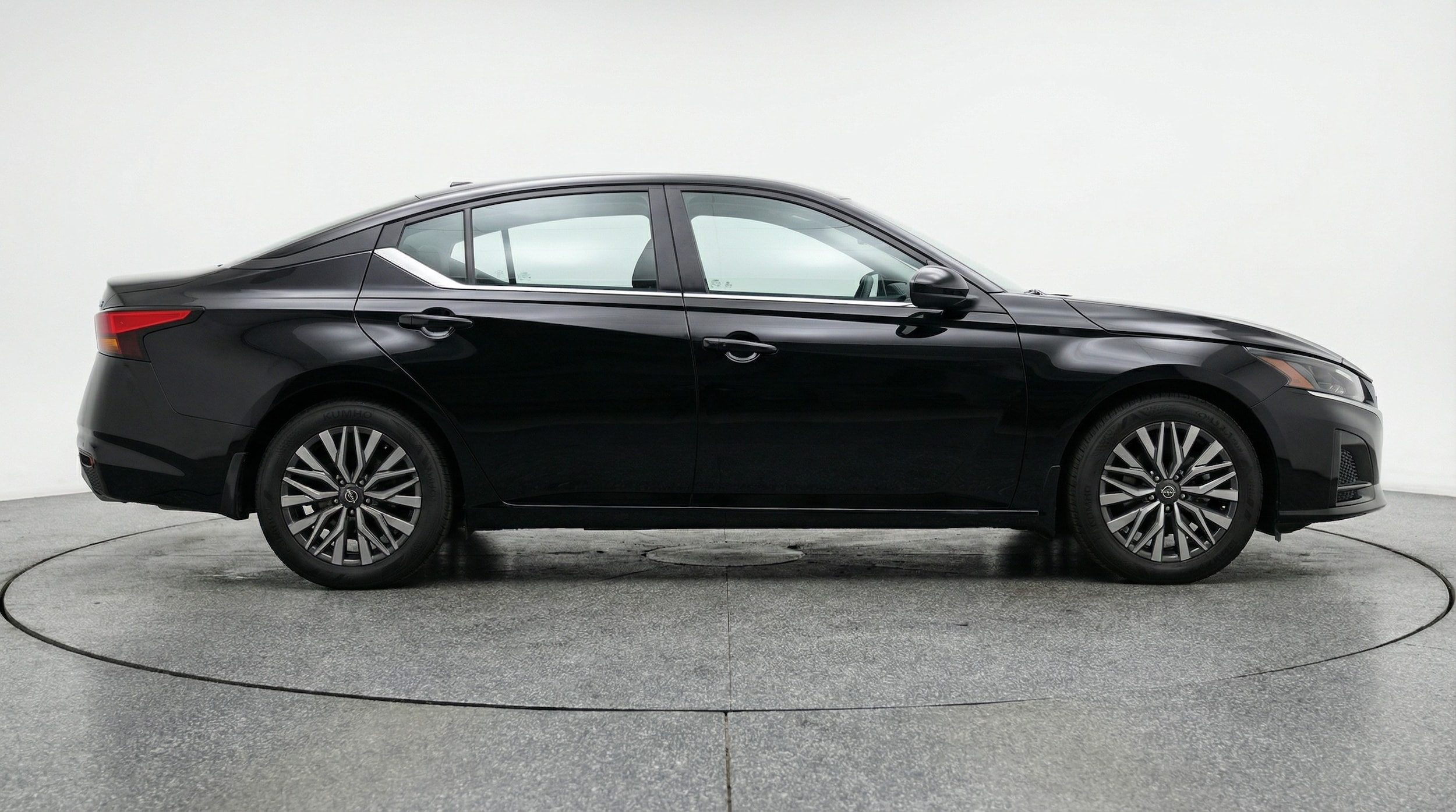 Thumbnail: 2025 Nissan Altima - 8